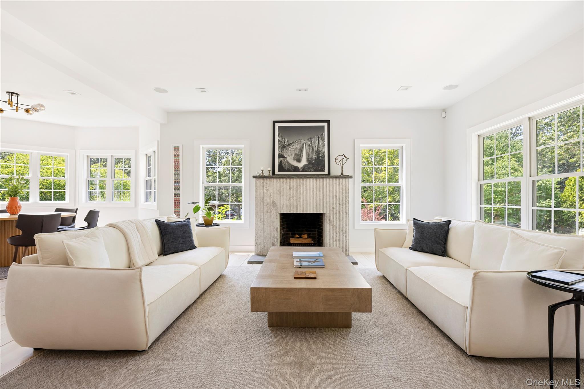 20 Cove Neck Lane, Southampton, NY 11968