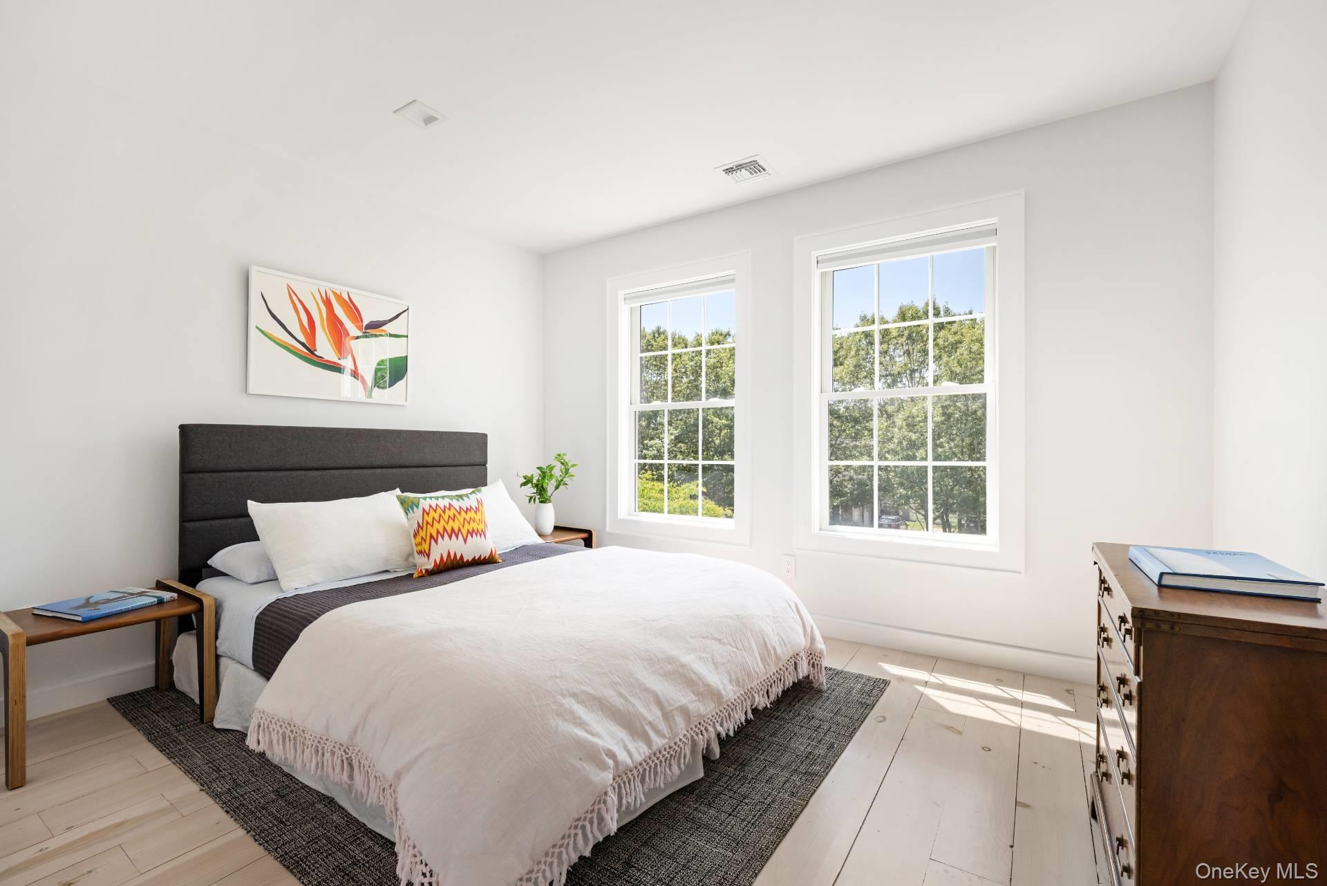 20 Cove Neck Lane, Southampton, NY 11968