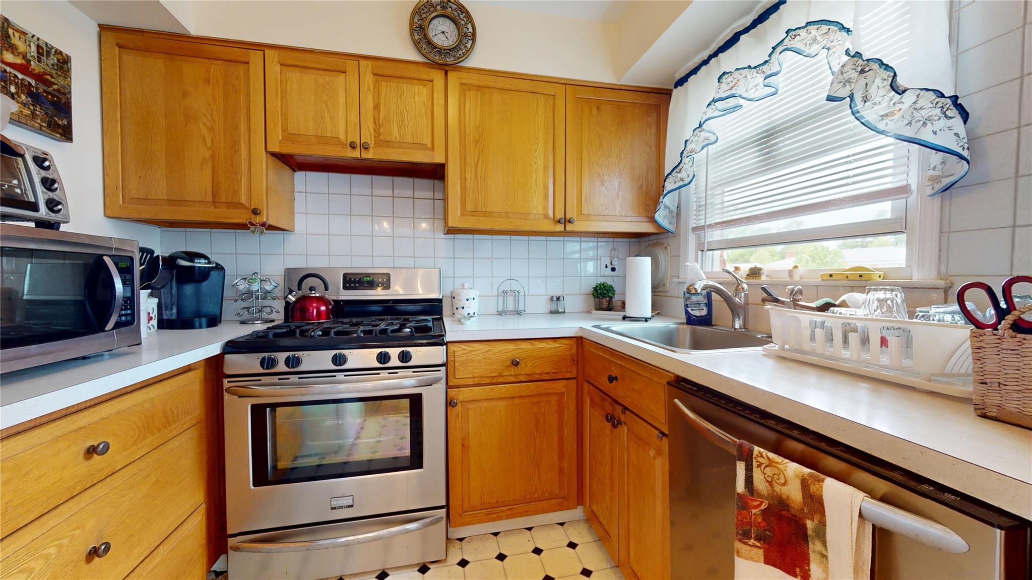 10 Lenox Court # 806, Suffern, NY 10901