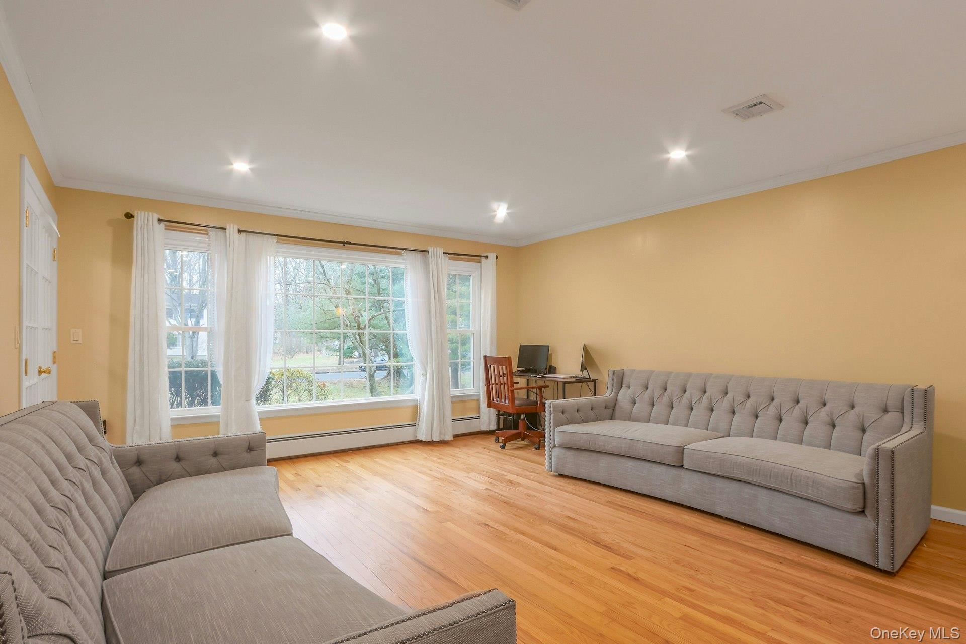 2 Rone Court, New City, NY 10956