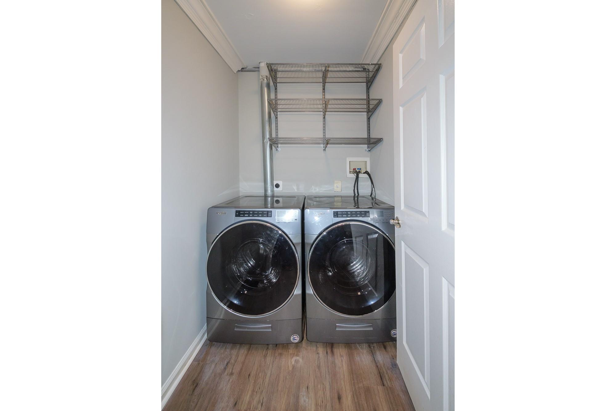 2200 Dolphin Lane # 1105, Holbrook, NY 11741