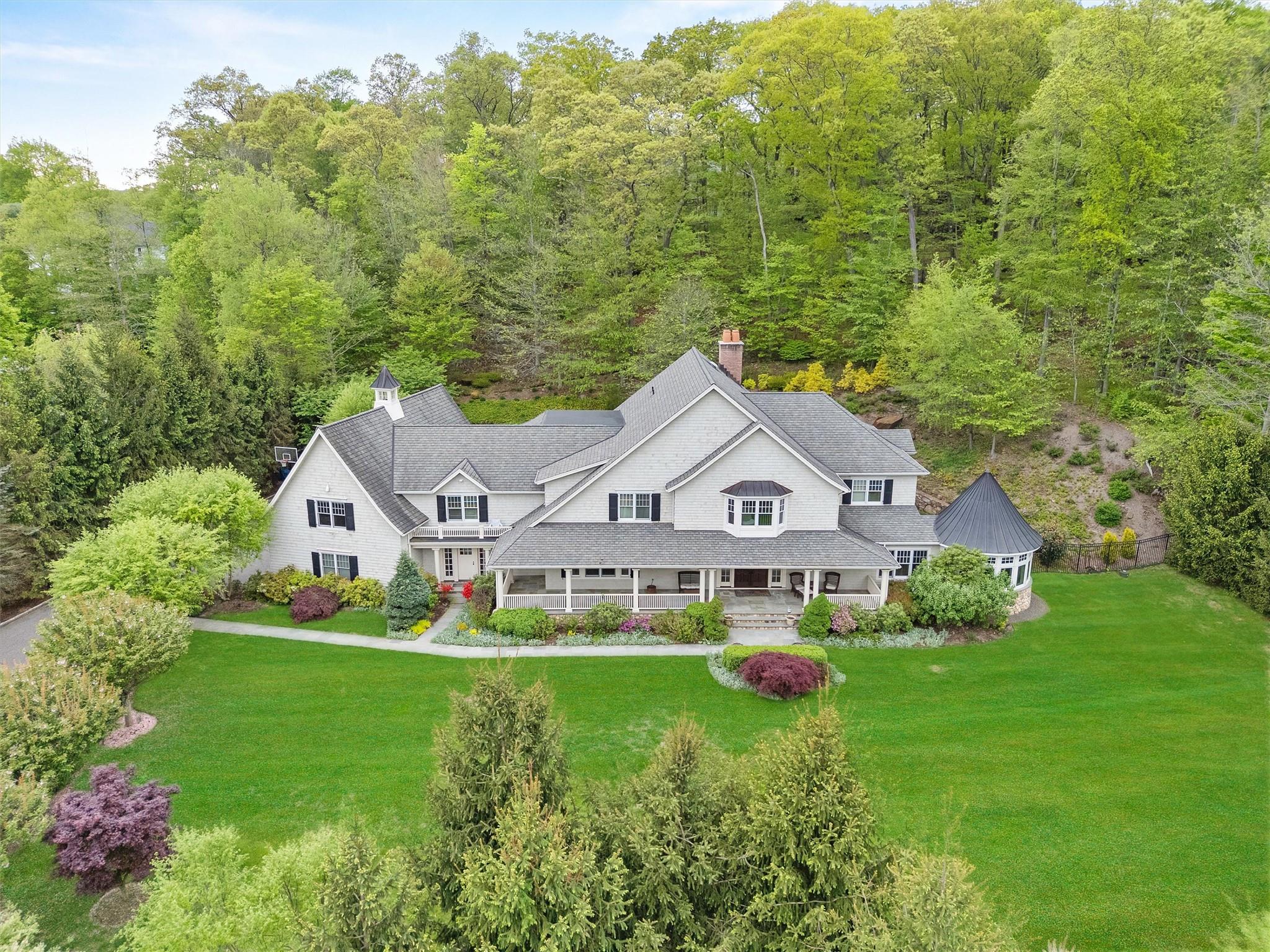 7 Ridgeview Circle, Armonk, NY 10504