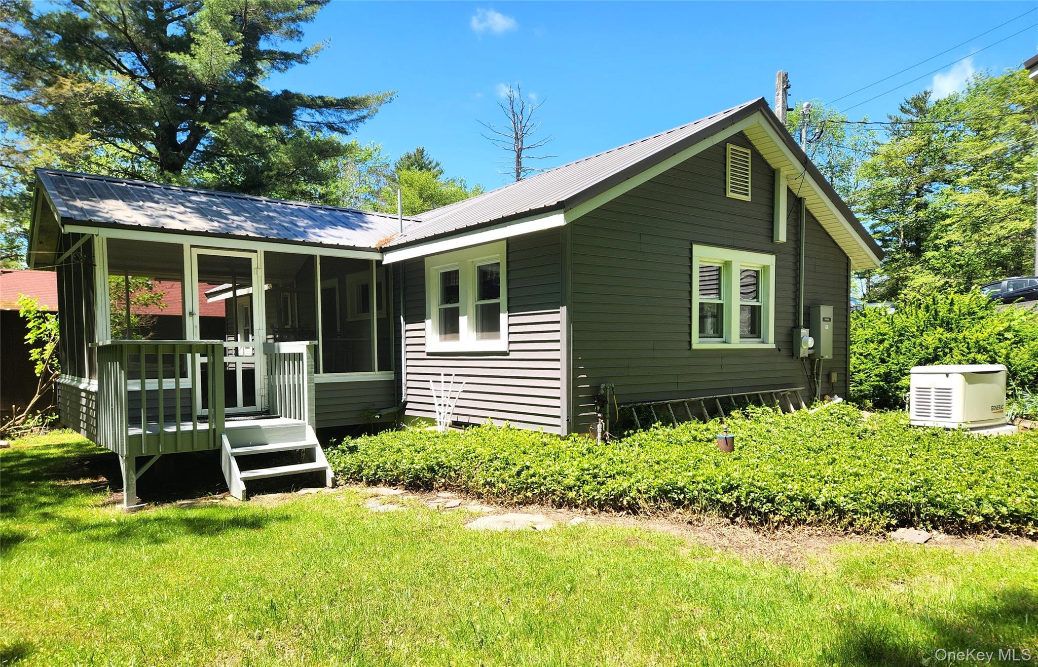 45 W Kenoza Place, Smallwood, NY 12778