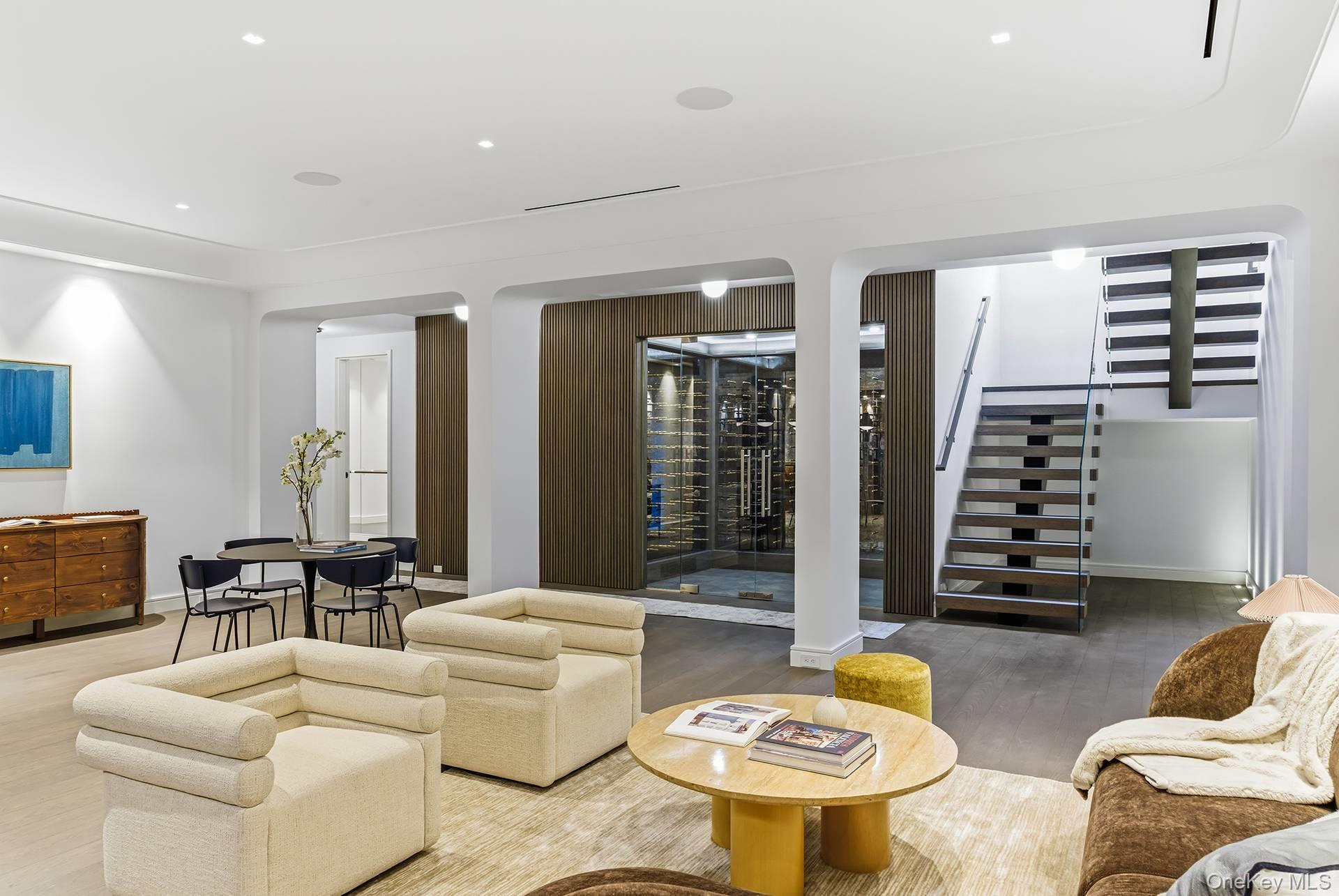 43 Old Orchard Lane, East Hampton, NY 11937