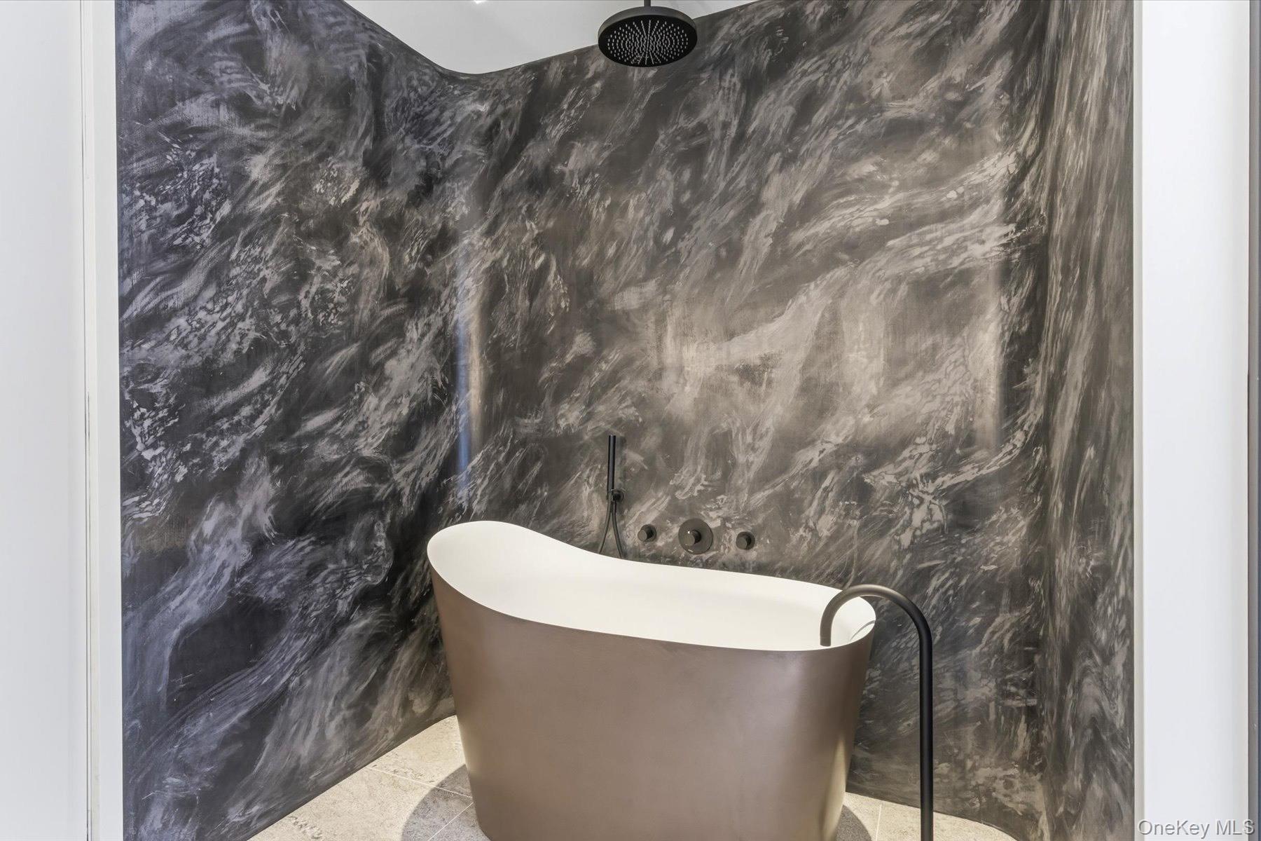 43 Old Orchard Lane, East Hampton, NY 11937