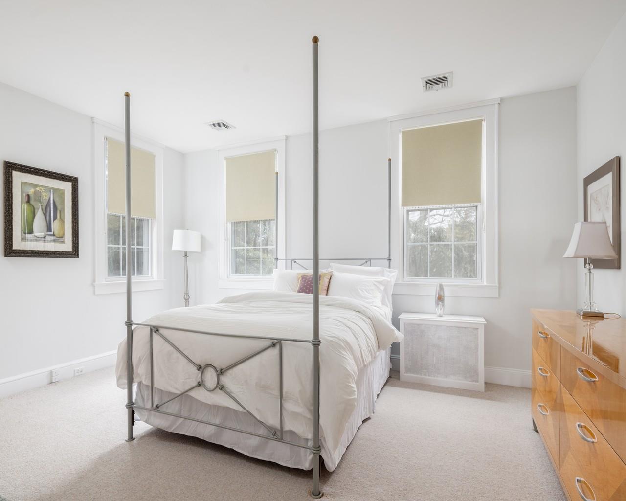 16 Point Road, Bellport Village, NY 11713