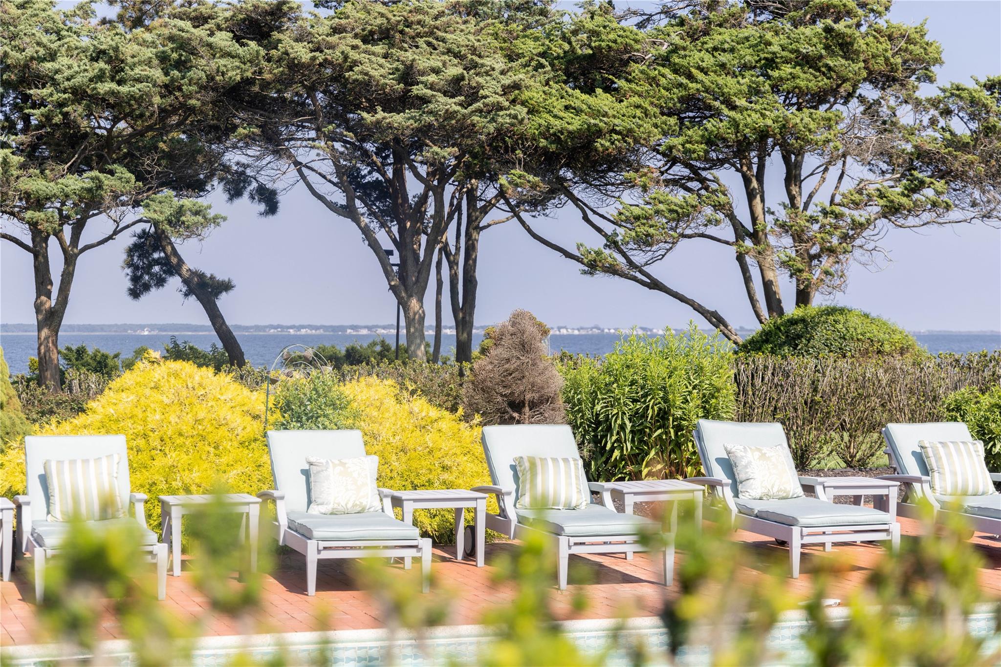 16 Point Road, Bellport Village, NY 11713