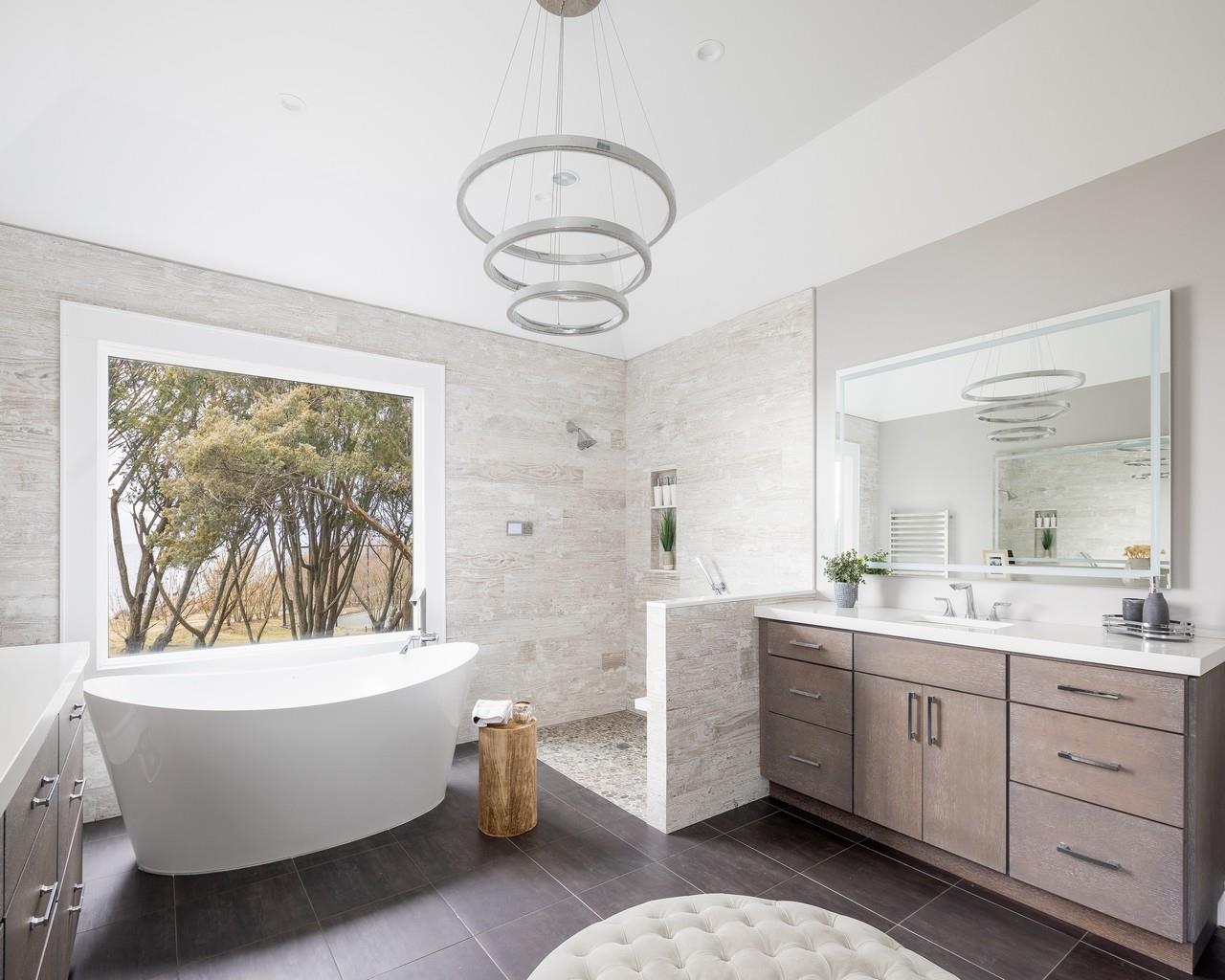 16 Point Road, Bellport Village, NY 11713