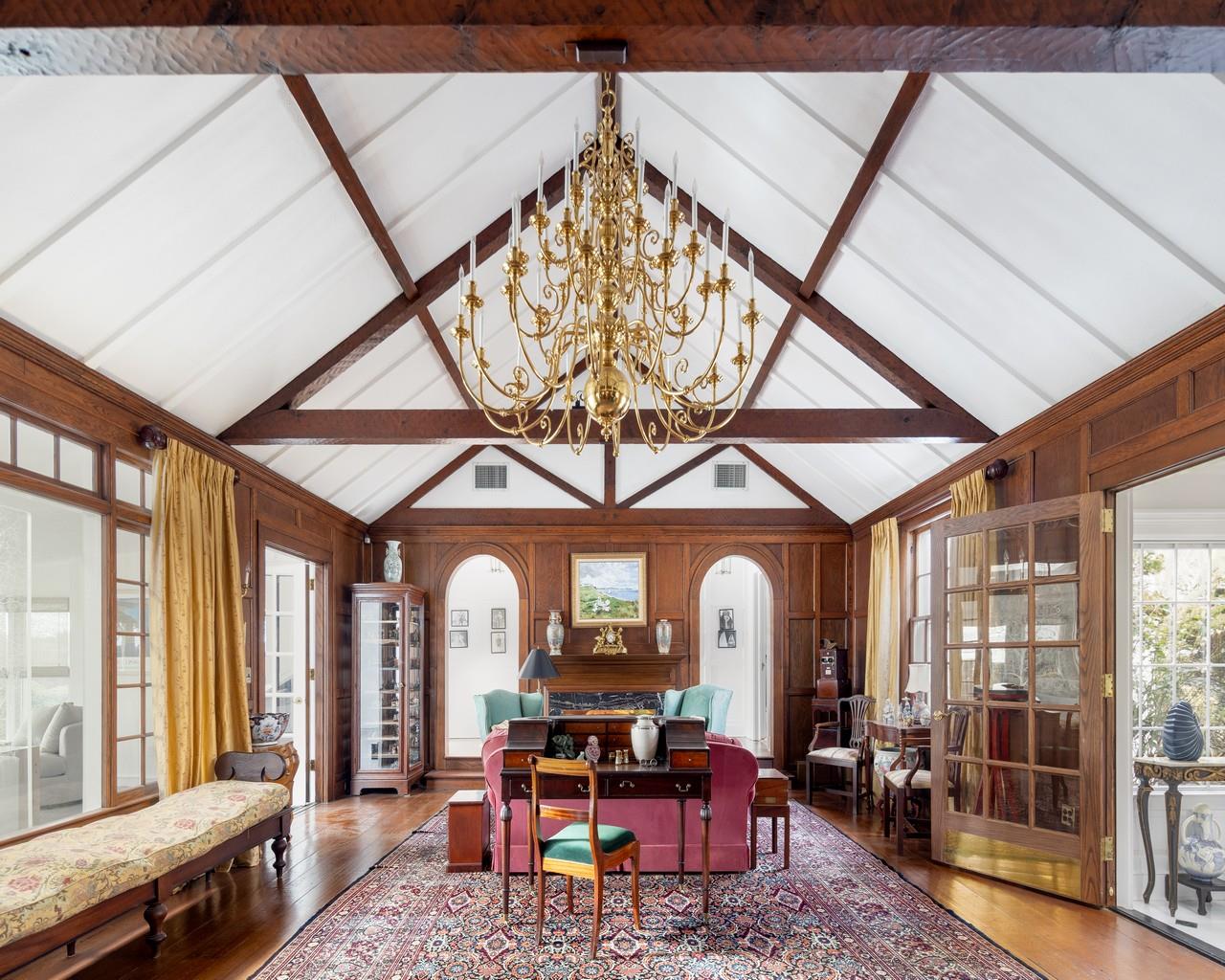 16 Point Road, Bellport Village, NY 11713