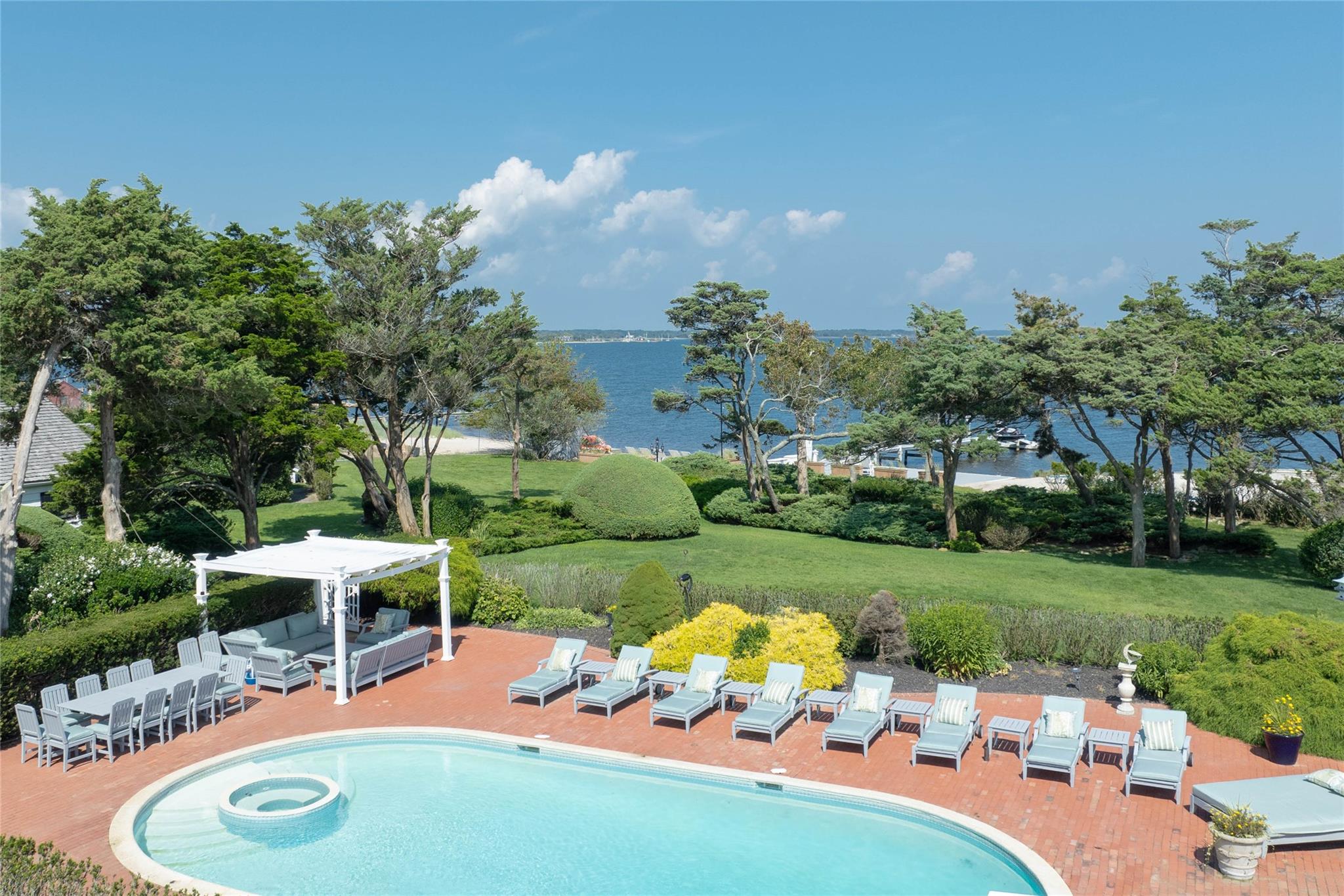 16 Point Road, Bellport Village, NY 11713