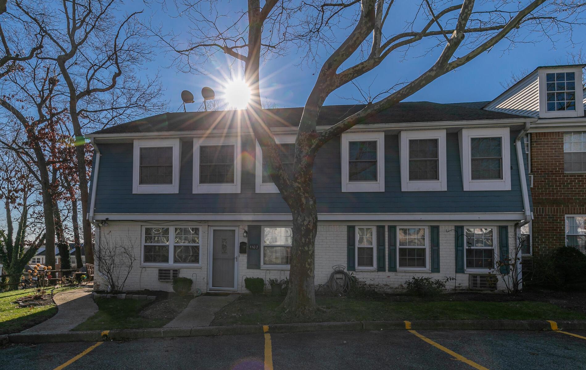 1102 Towne House Village, Islandia, NY 11749