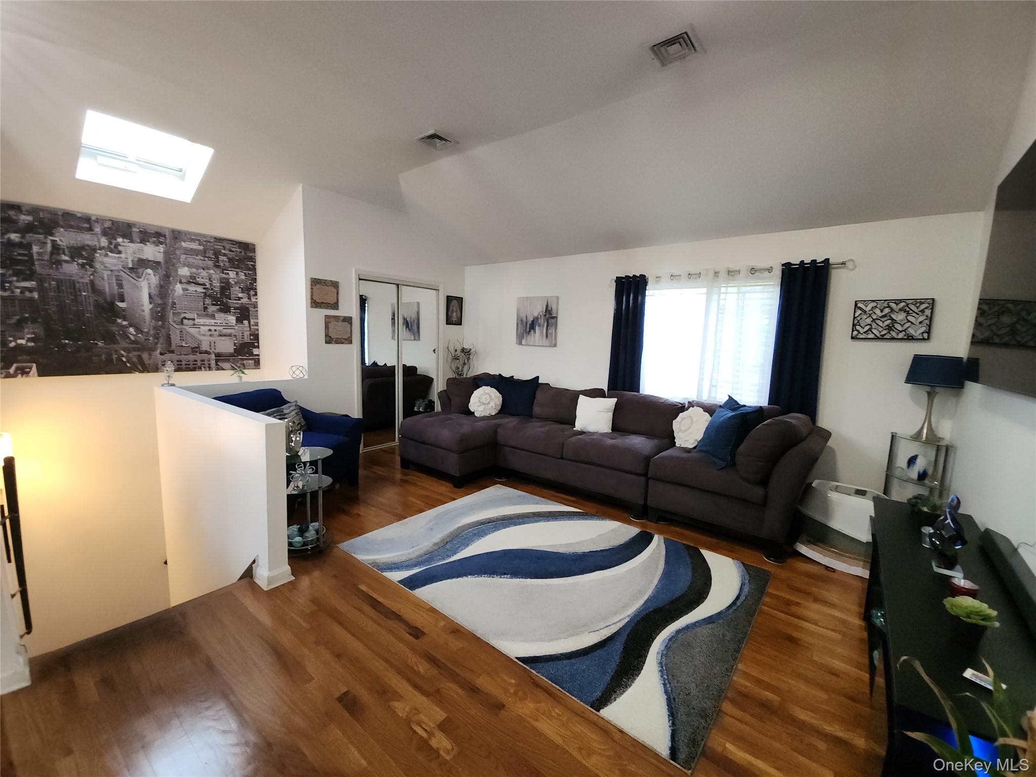 101 Longstreet Avenue, Bronx, NY 10465