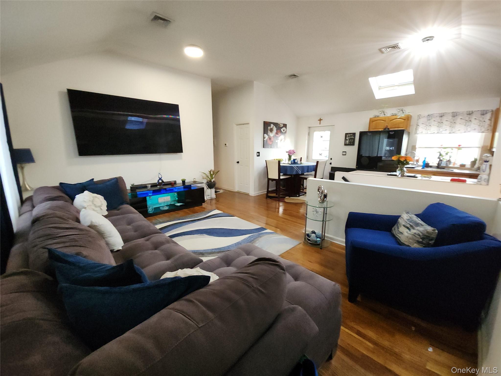 101 Longstreet Avenue, Bronx, NY 10465