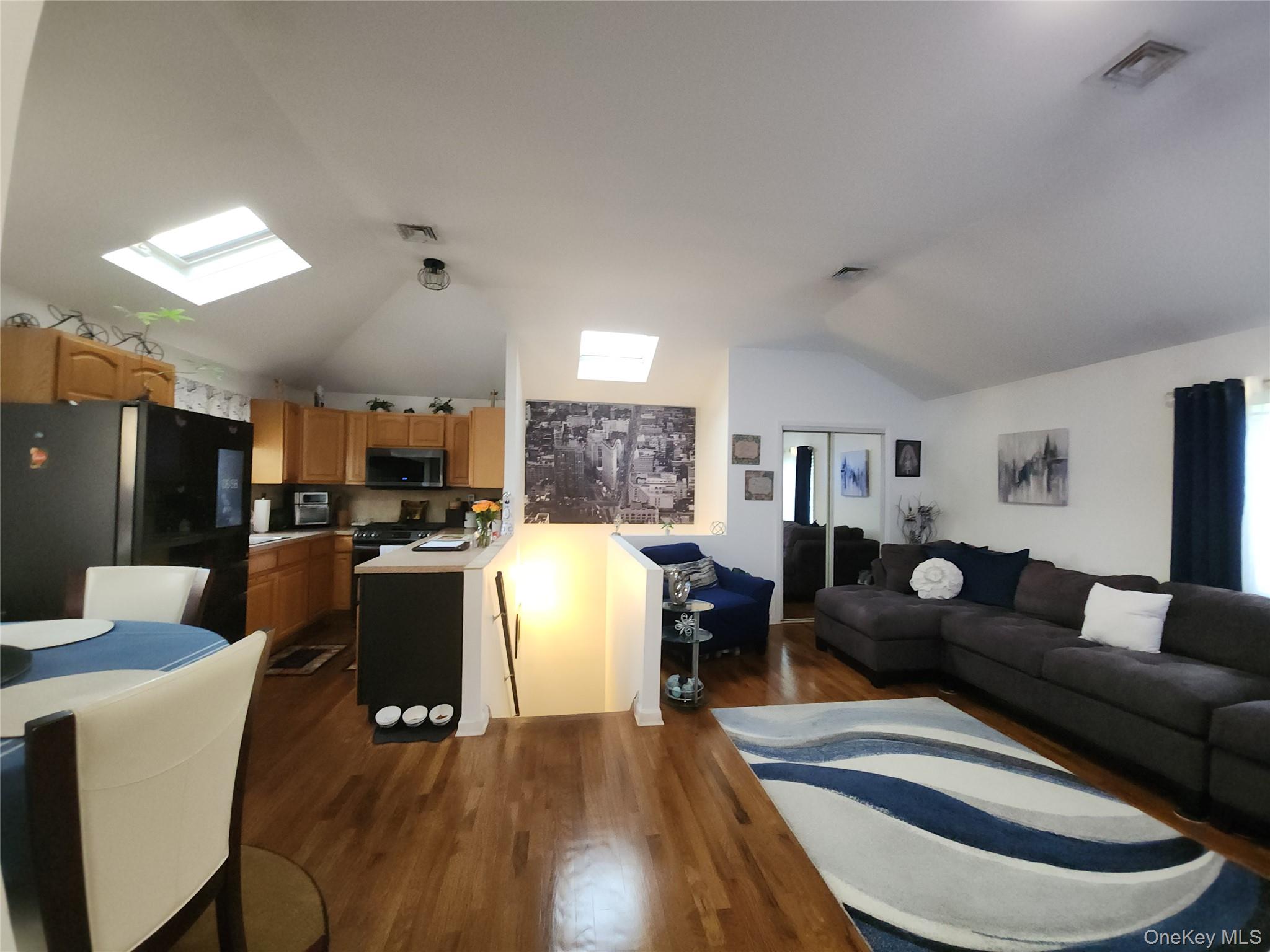 101 Longstreet Avenue, Bronx, NY 10465