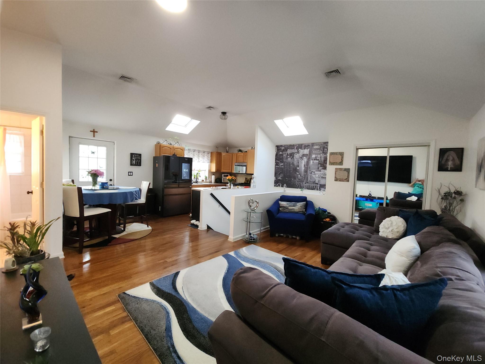 101 Longstreet Avenue, Bronx, NY 10465