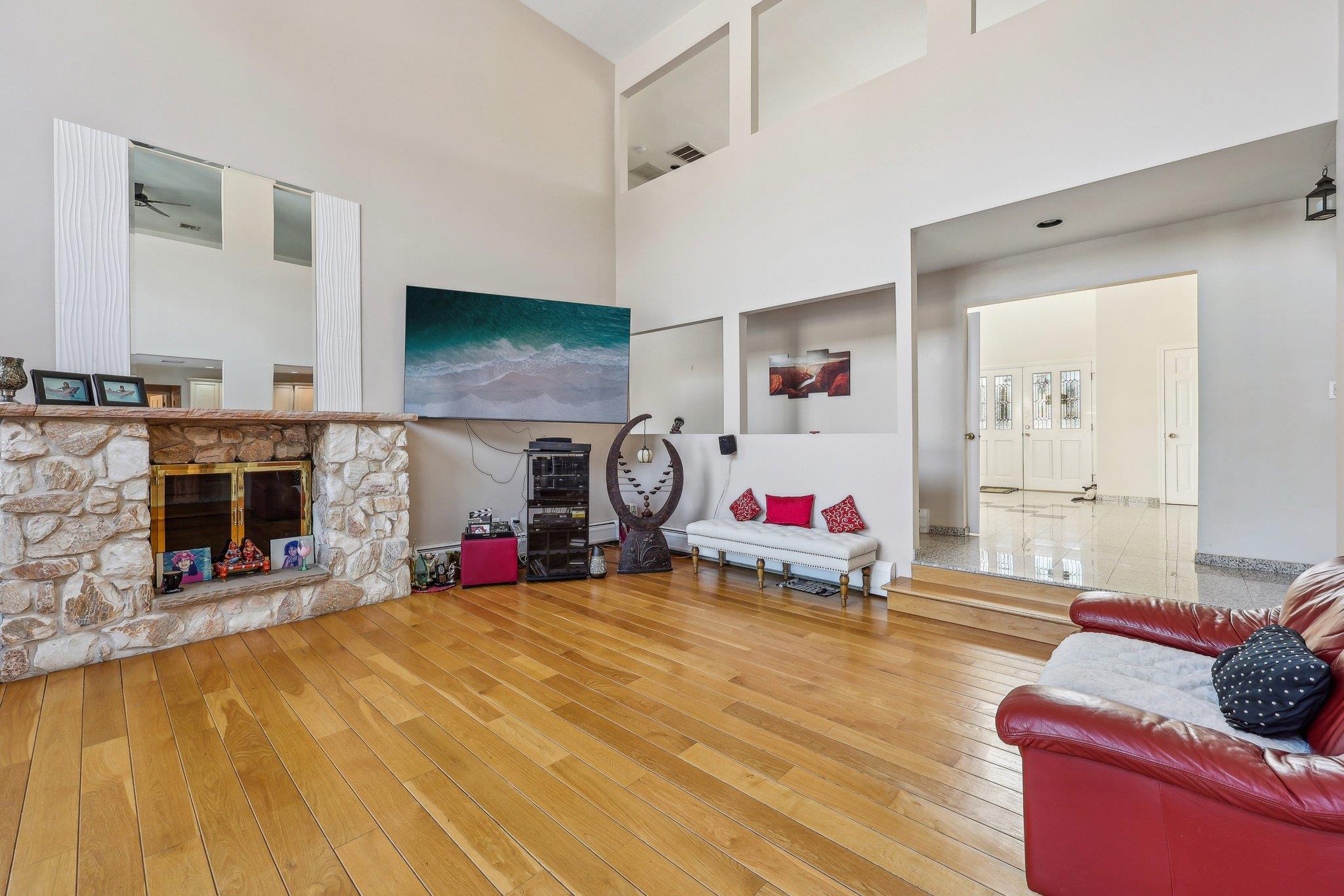 1 Deforest Court, West Nyack, NY 10994