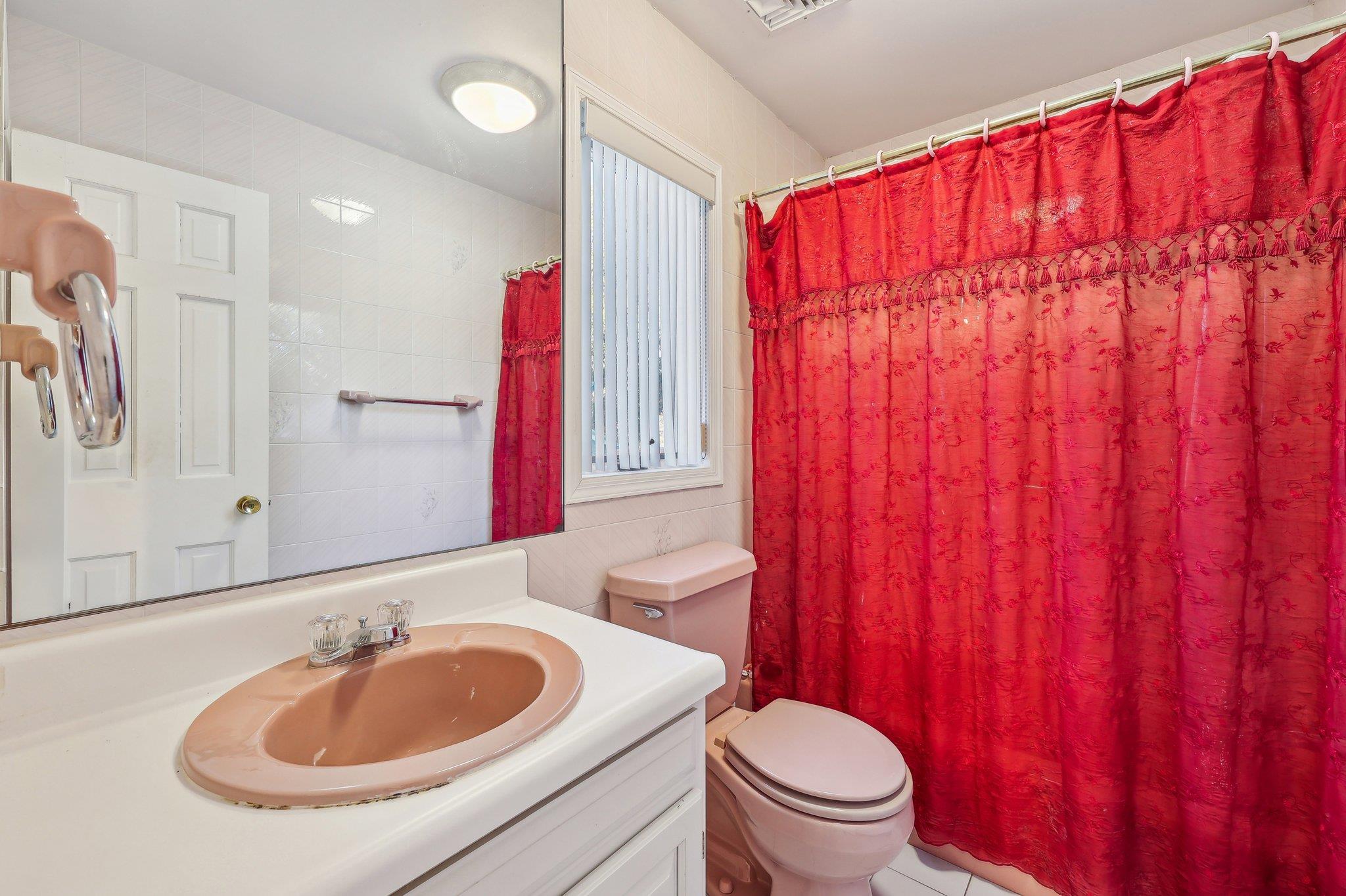 1 Deforest Court, West Nyack, NY 10994