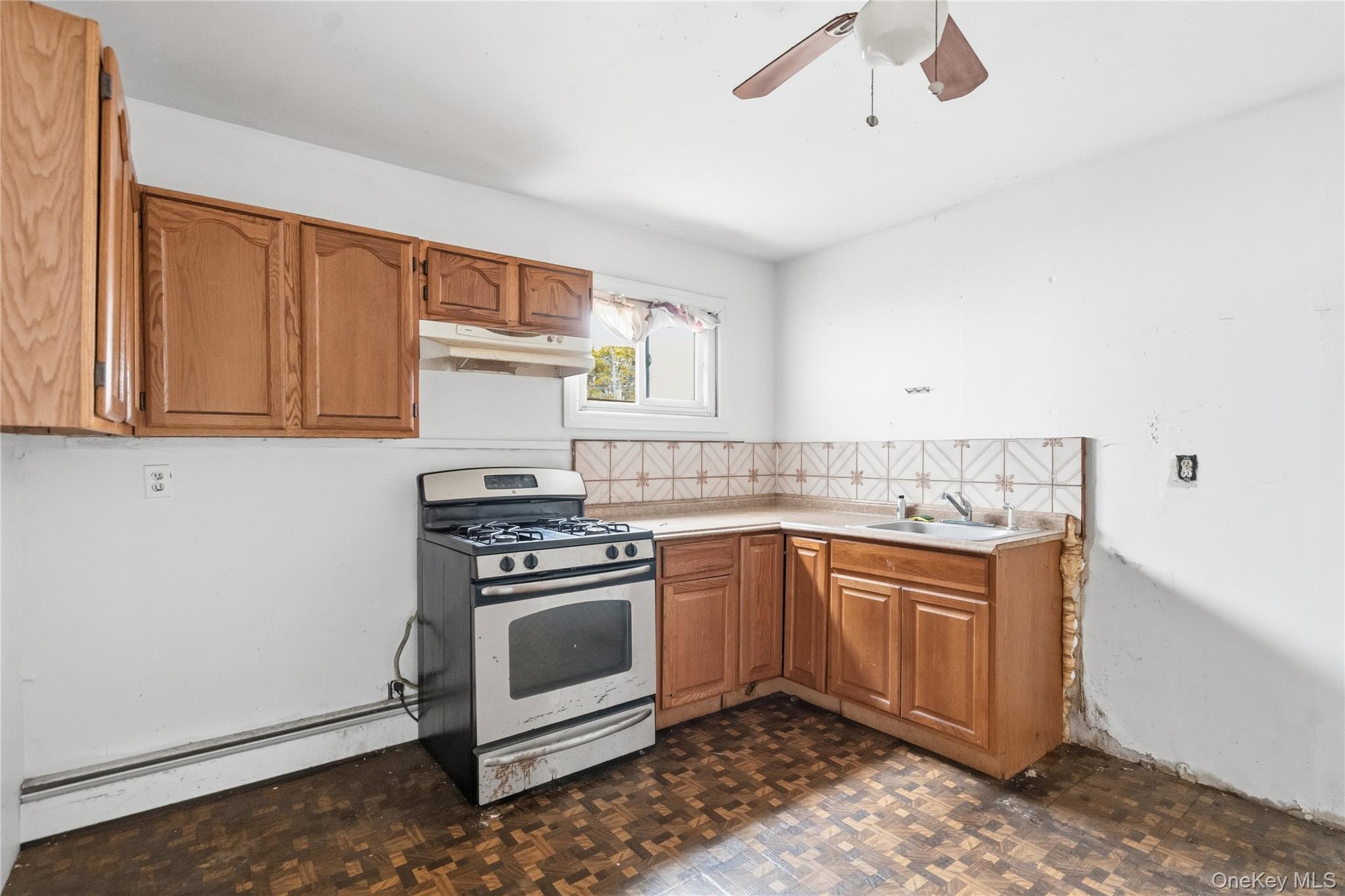 30 Catlin Avenue, Roosevelt, NY 11575