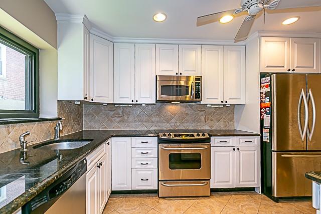 21 Canterbury Road # 0, Great Neck, NY 11021