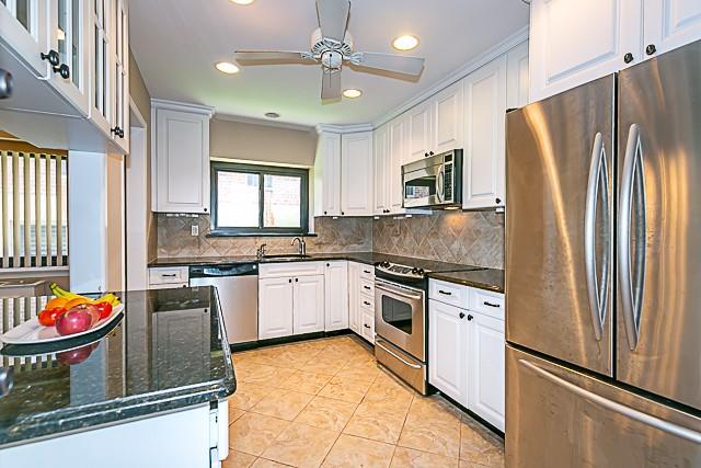 21 Canterbury Road # 0, Great Neck, NY 11021