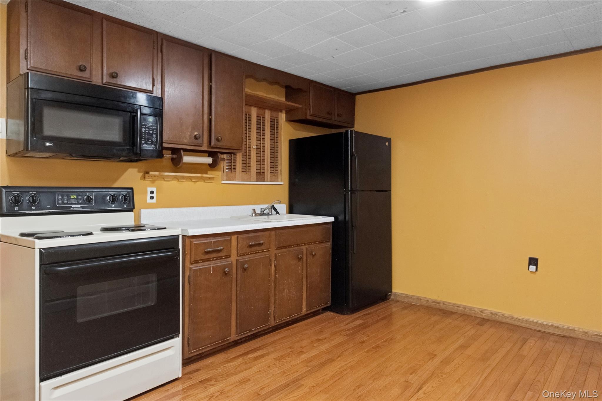 35 Fallkill Avenue, Poughkeepsie, NY 12601