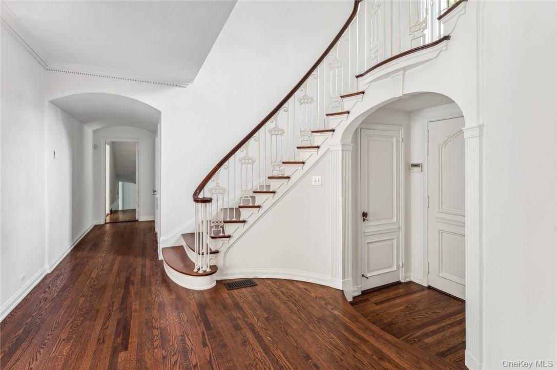 6 Loden Lane, Purchase, NY 10577