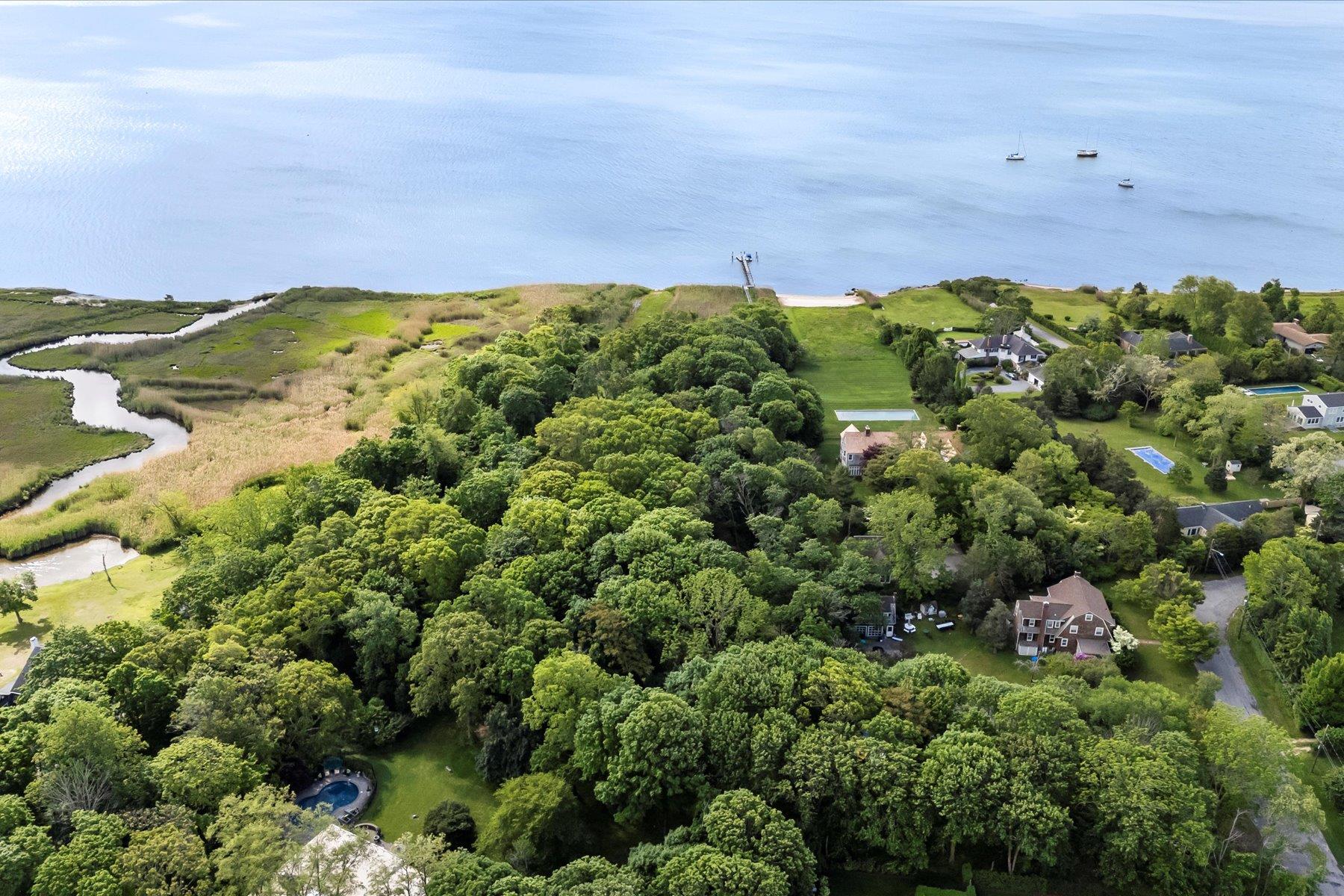 198 South Country Road, Bellport, NY 11713