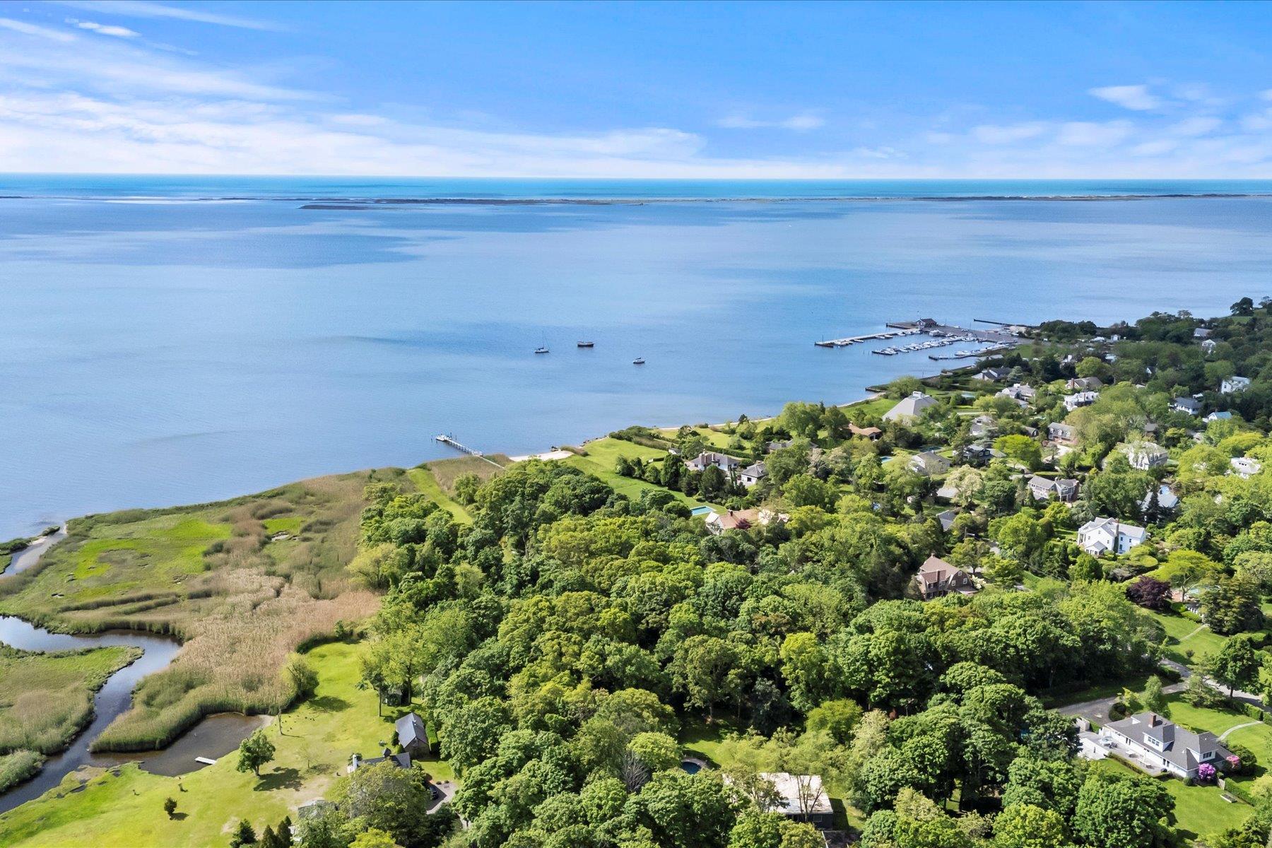 198 South Country Road, Bellport, NY 11713