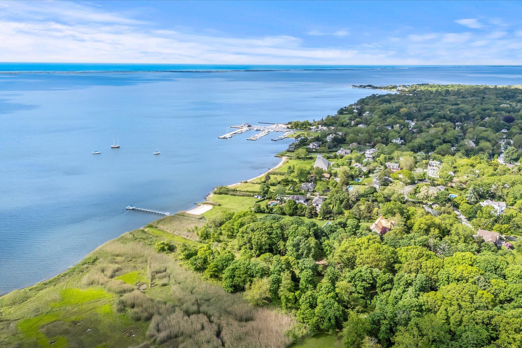 198 South Country Road, Bellport, NY 11713