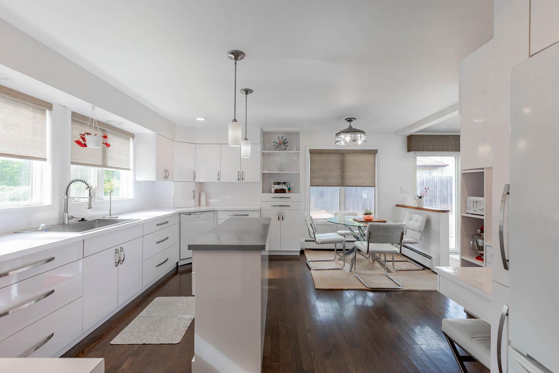 11 Woodside Avenue, Islip, NY 11751