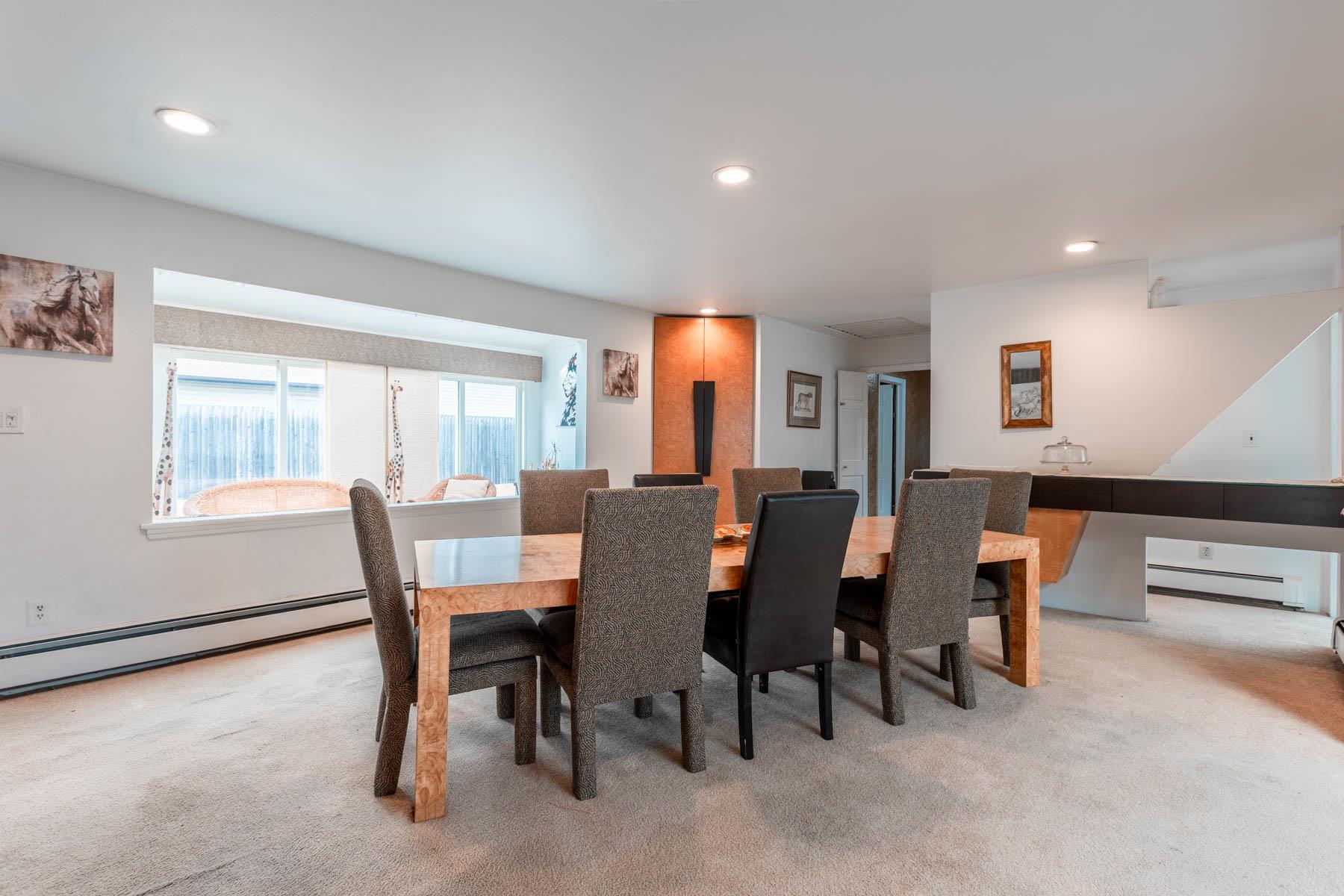 11 Woodside Avenue, Islip, NY 11751