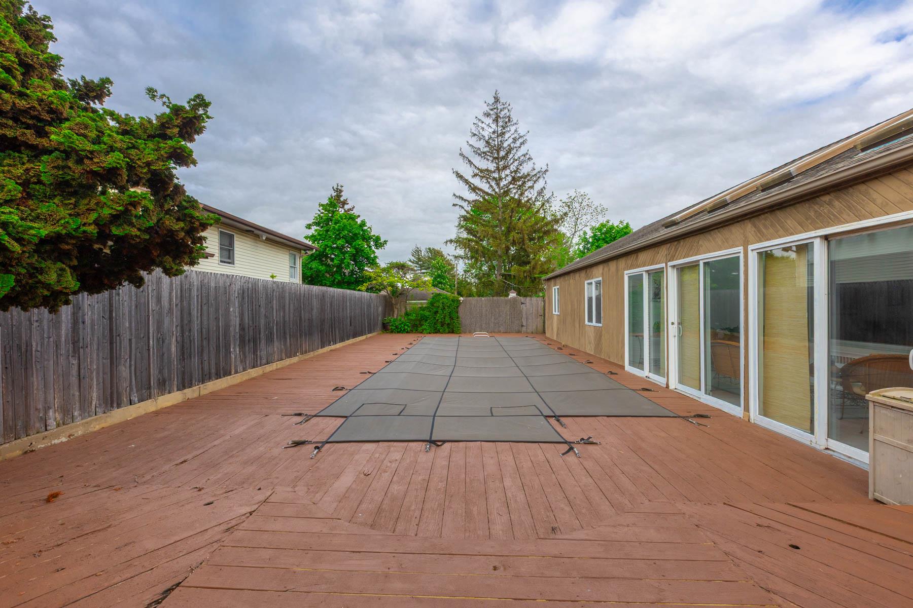 11 Woodside Avenue, Islip, NY 11751