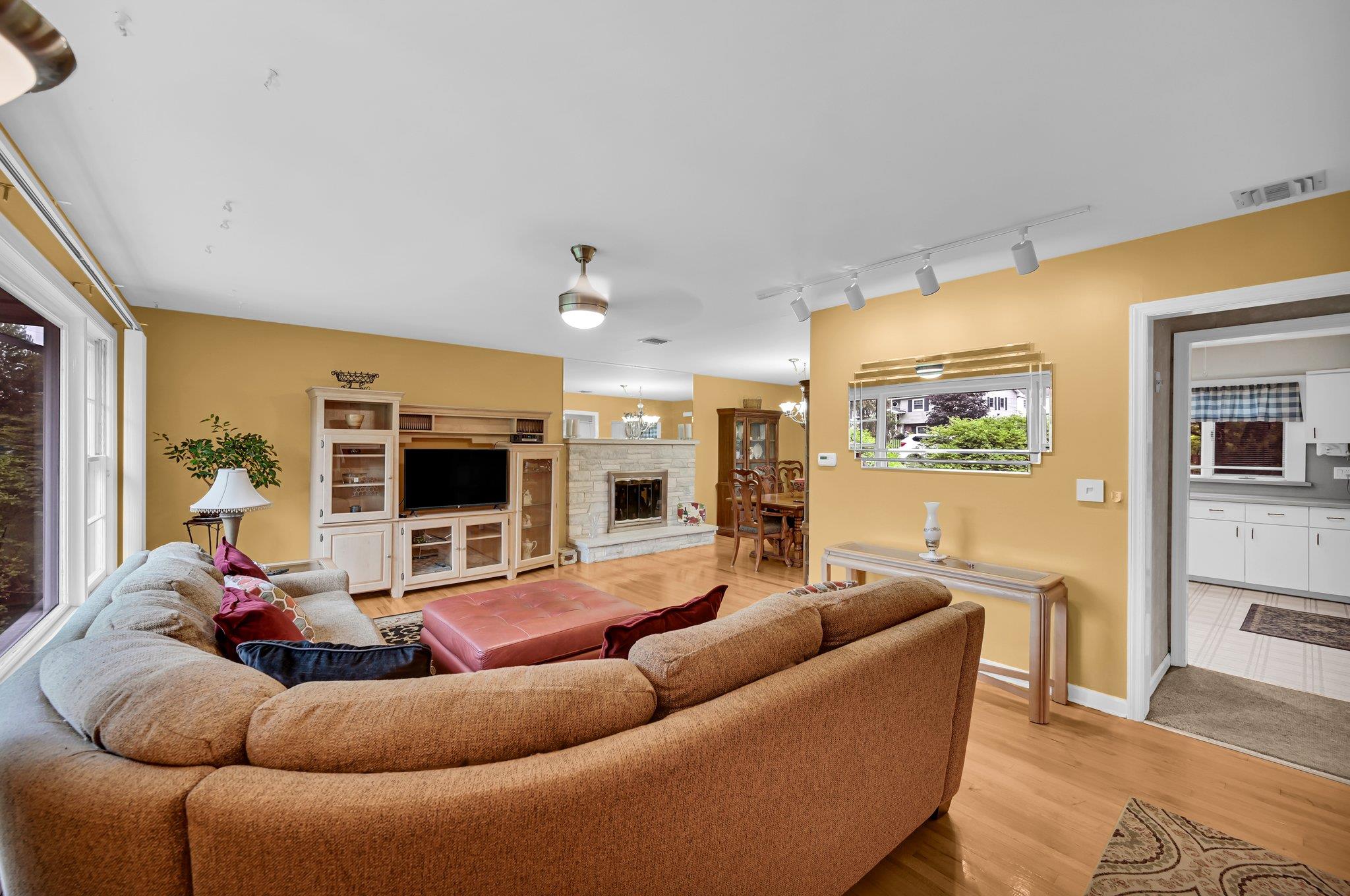 24 Westview Avenue, Congers, NY 10920