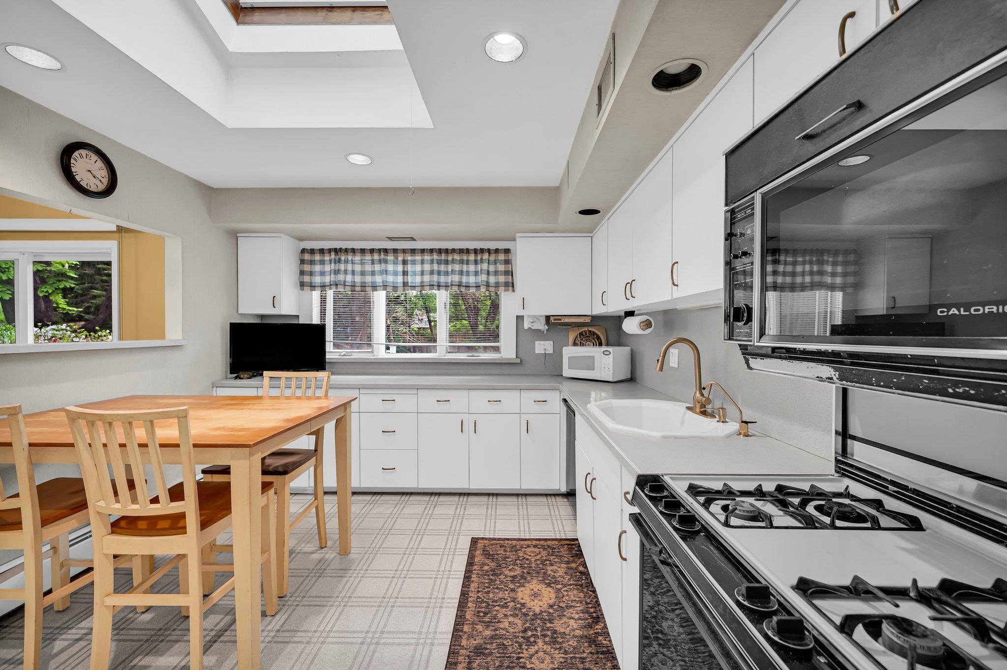 24 Westview Avenue, Congers, NY 10920