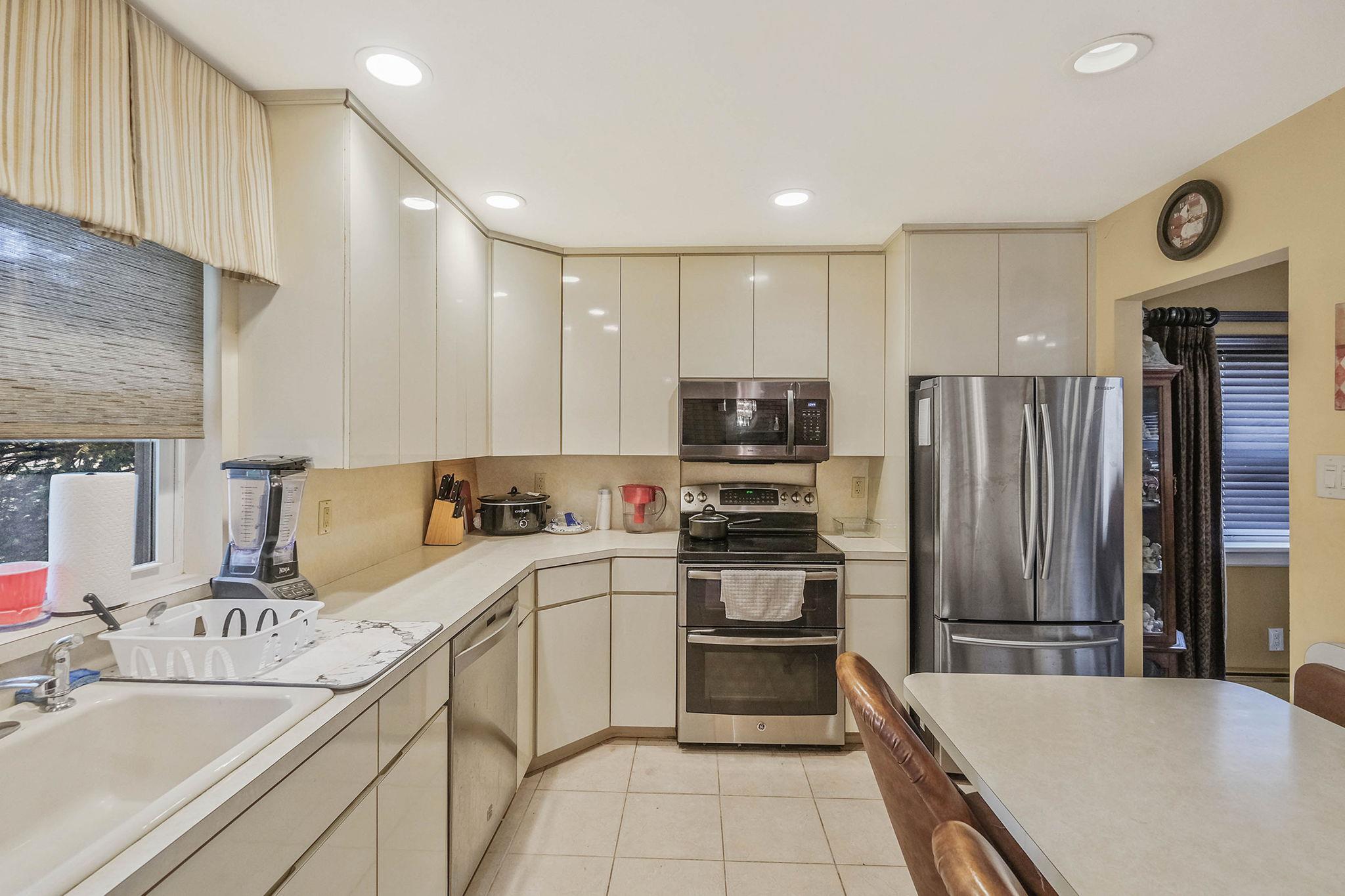 12 Grand Canyon Lane, Coram, NY 11727