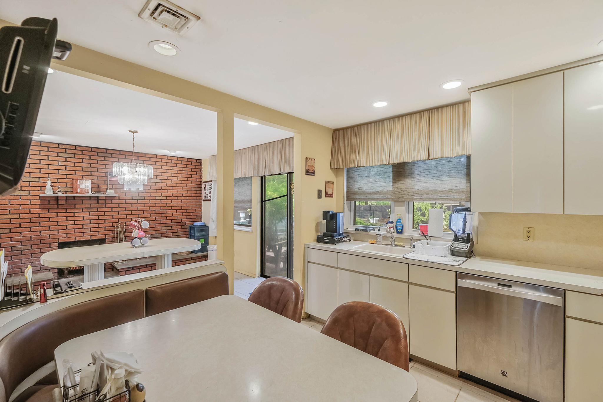 12 Grand Canyon Lane, Coram, NY 11727