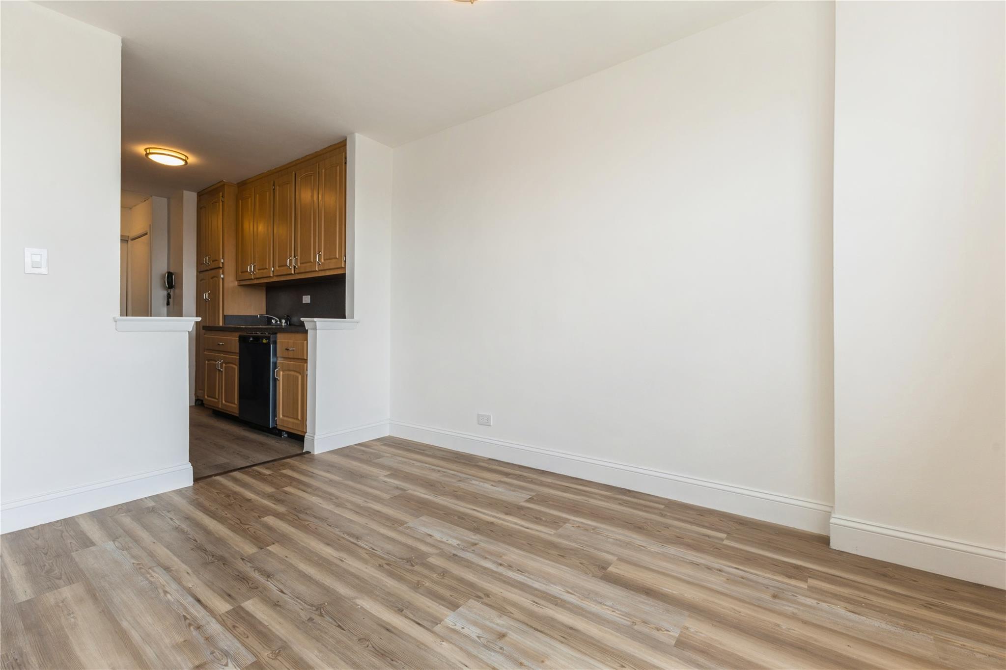 135 Ocean Parkway # 10L, Brooklyn, NY 11218