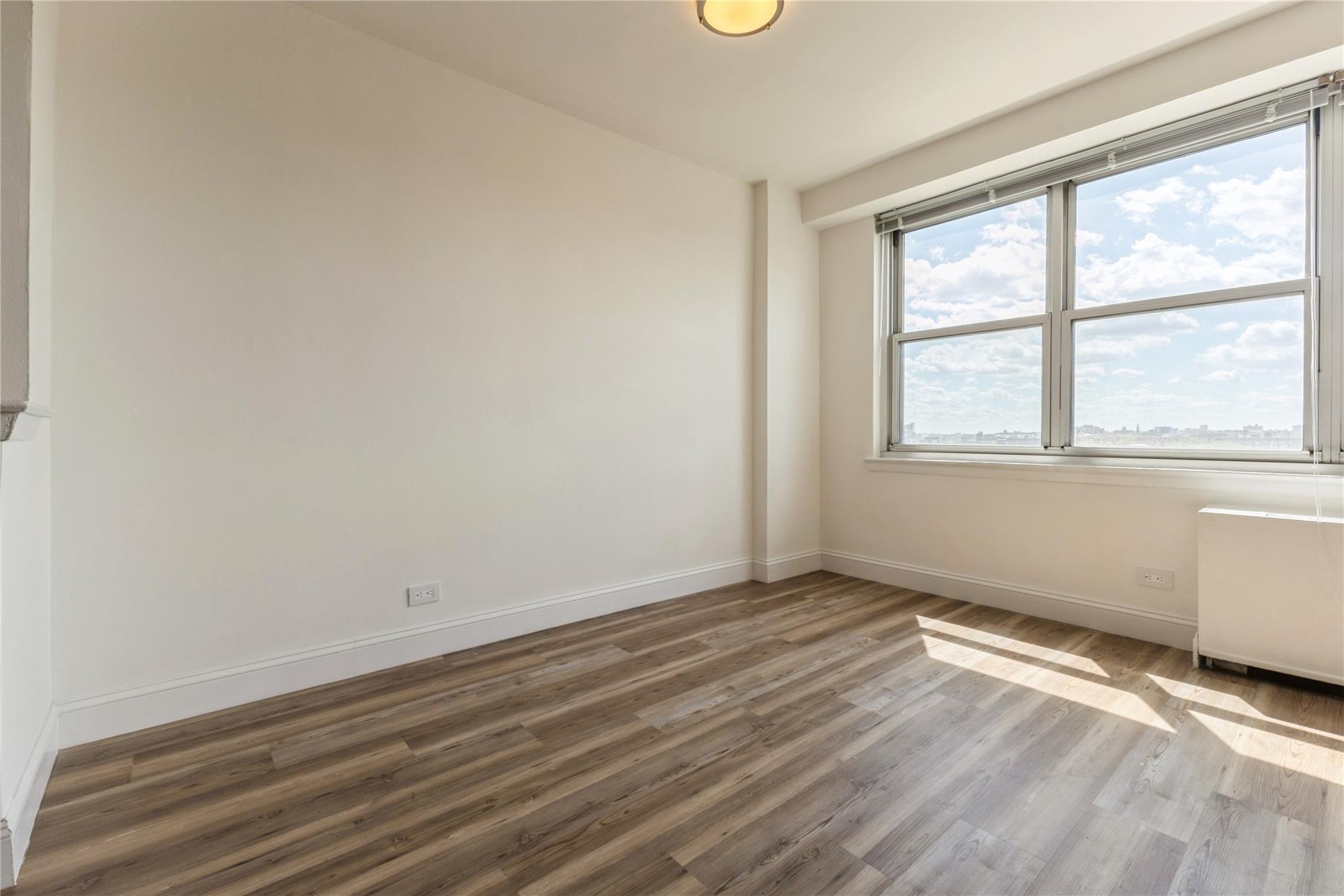 135 Ocean Parkway # 10L, Brooklyn, NY 11218