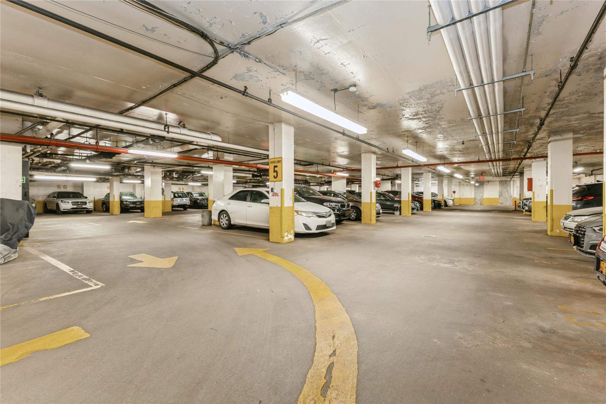 135 Ocean Parkway # 10L, Brooklyn, NY 11218