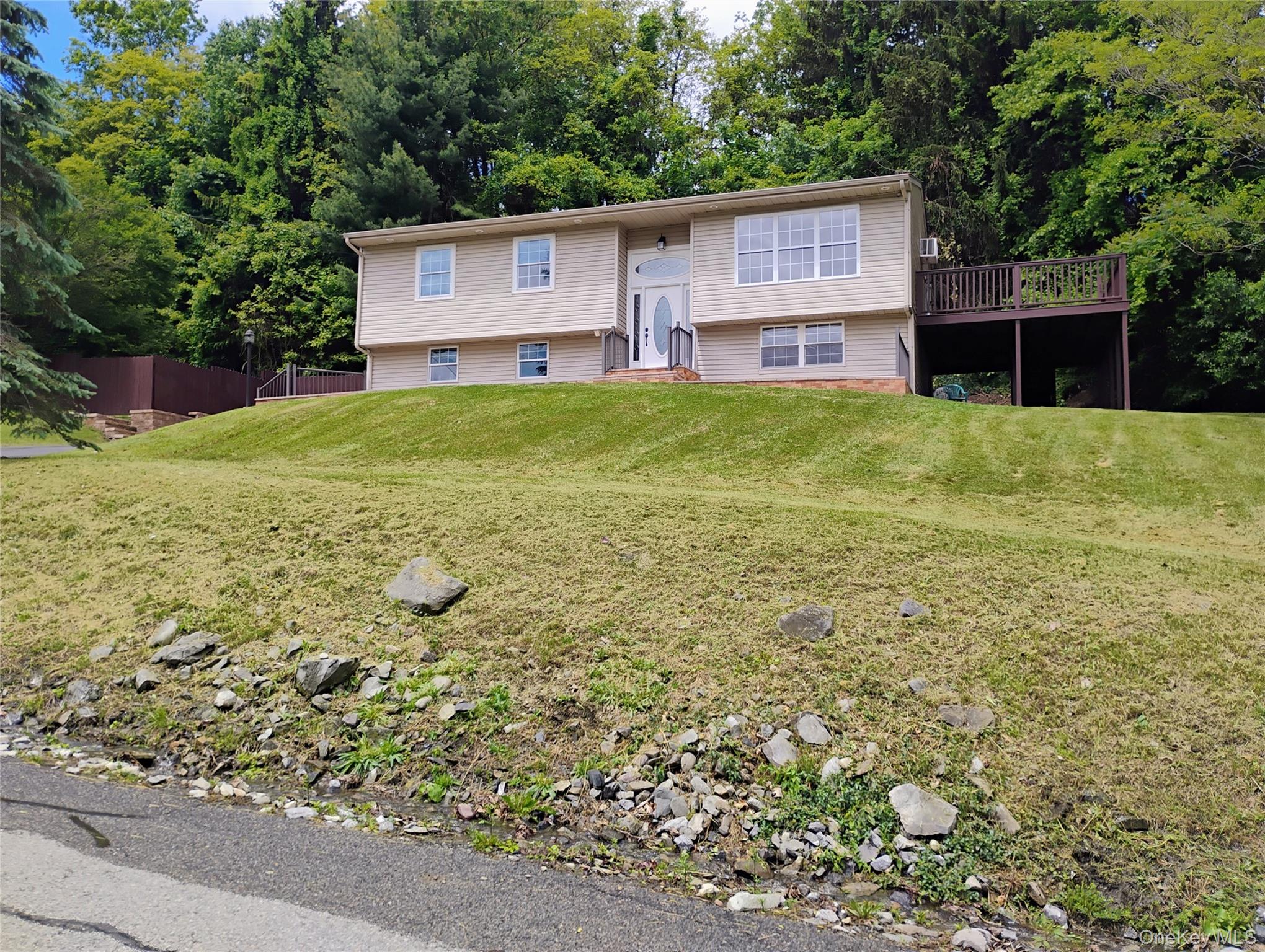 144 Reservoir Road, Marlboro, NY 12542