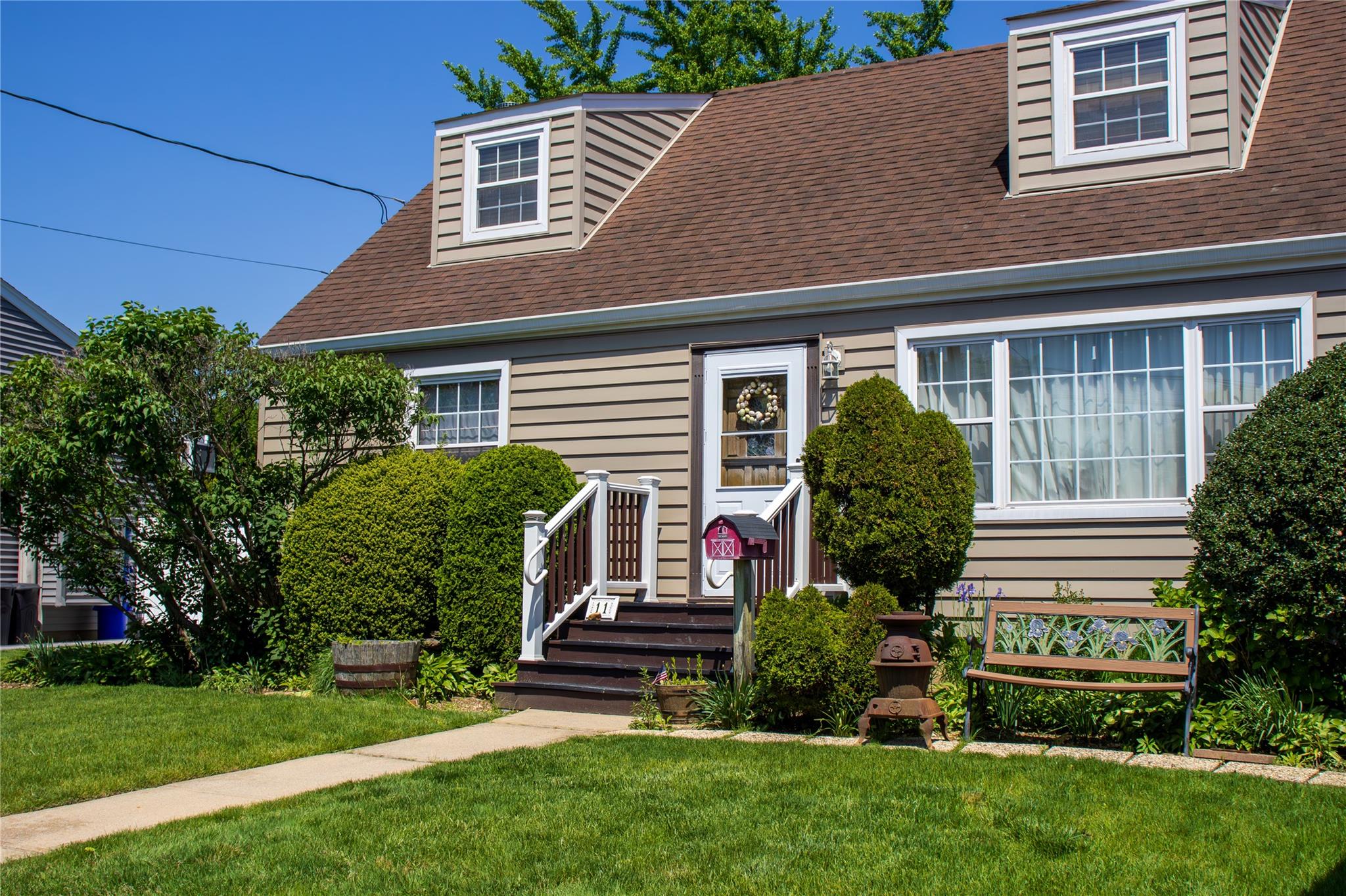 11 Barbara Drive, Farmingdale, NY 11735