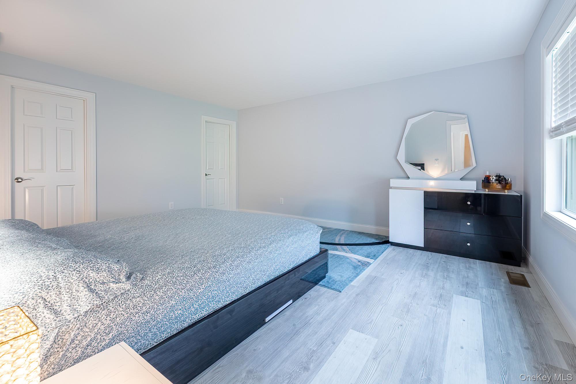 5 Teramar Way, White Plains, NY 10607