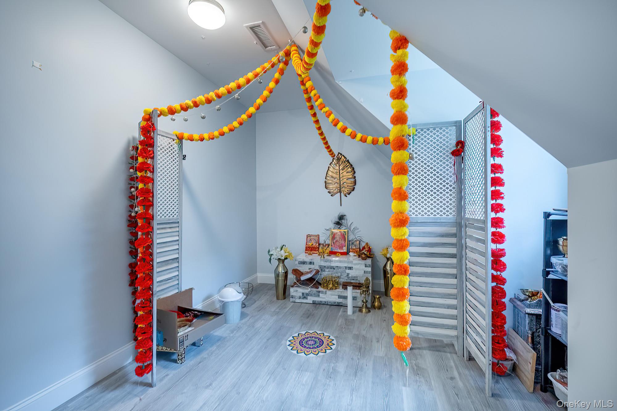 5 Teramar Way, White Plains, NY 10607