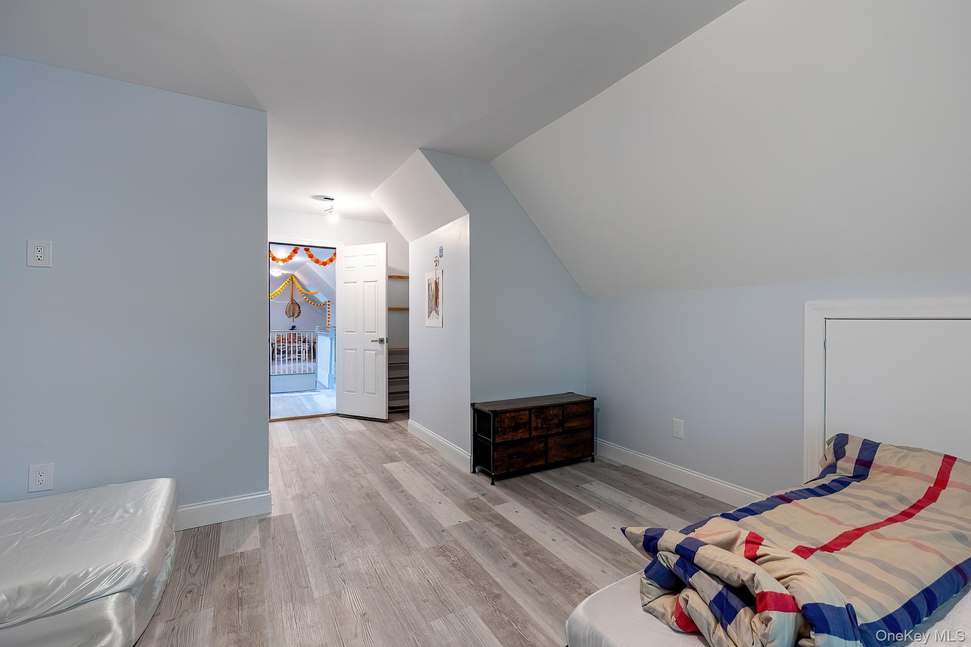 5 Teramar Way, White Plains, NY 10607