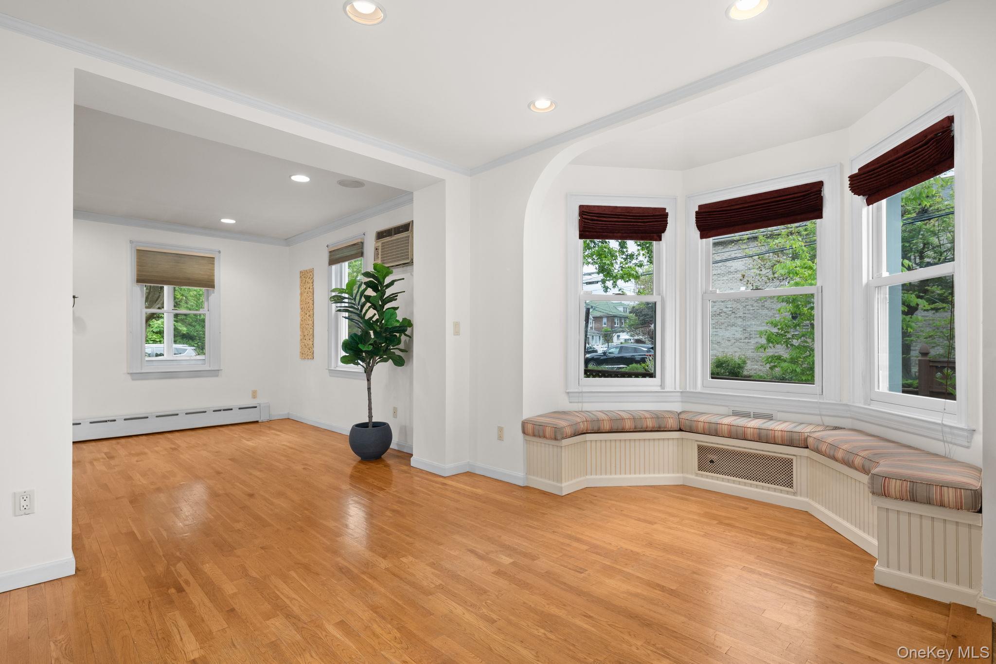 551 Minnieford Avenue, Bronx, NY 10464