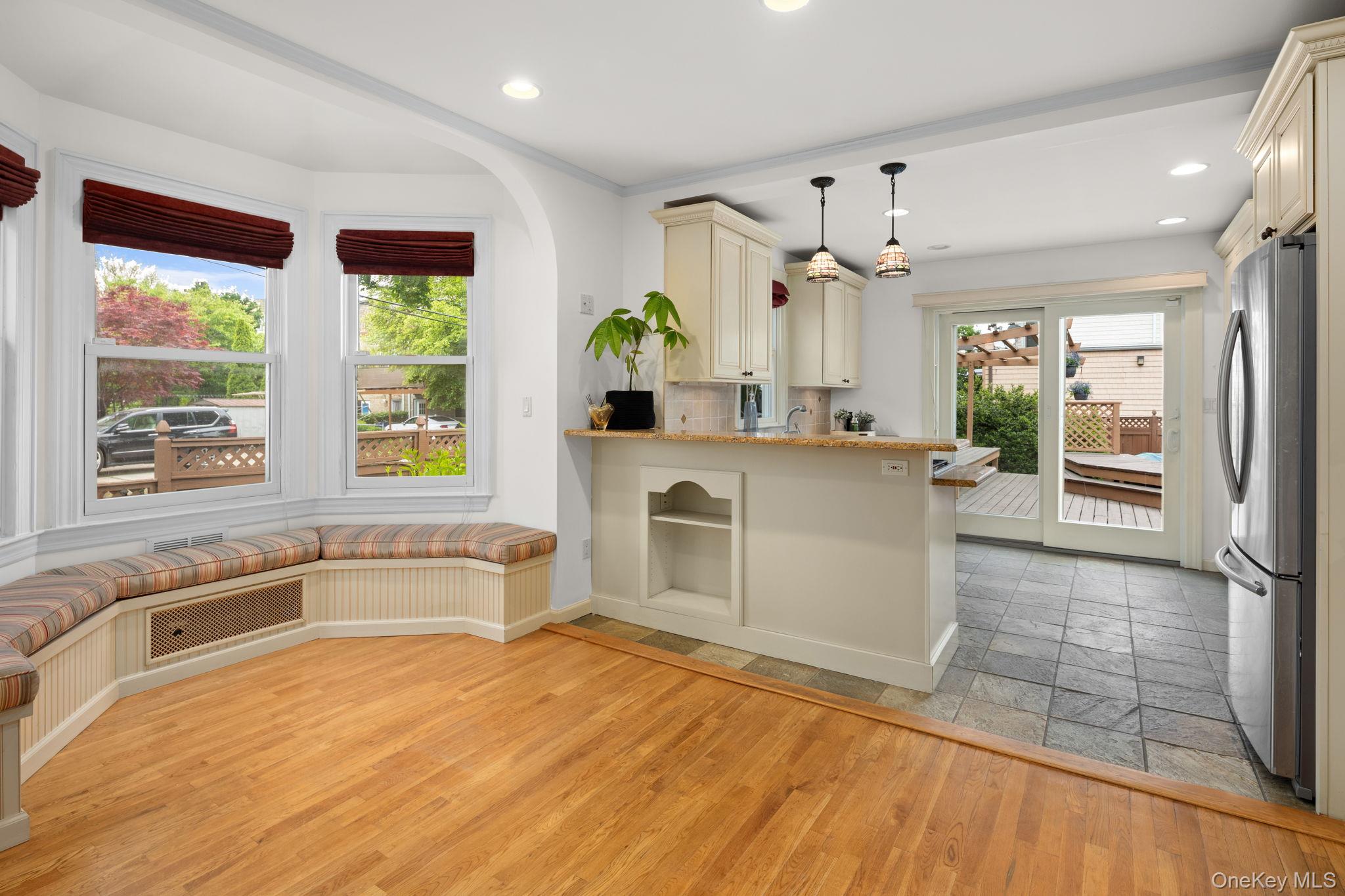 551 Minnieford Avenue, Bronx, NY 10464