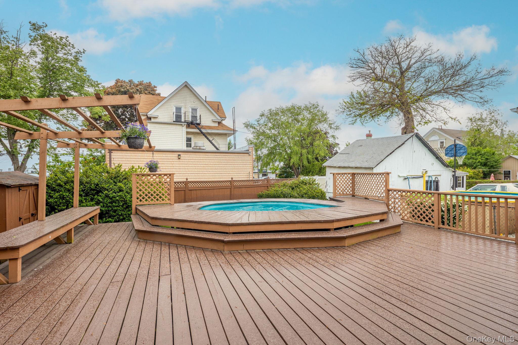 551 Minnieford Avenue, Bronx, NY 10464