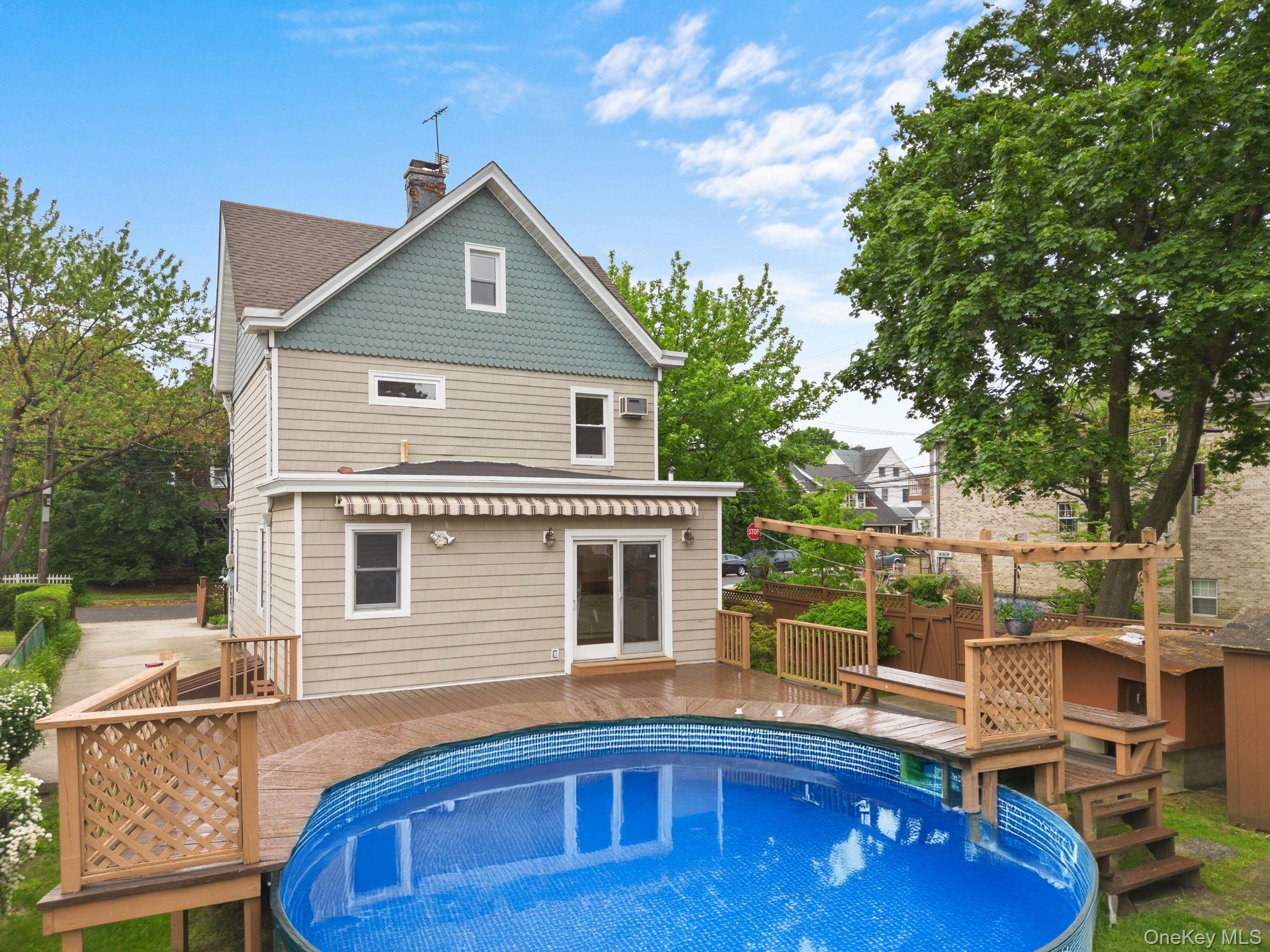 551 Minnieford Avenue, Bronx, NY 10464