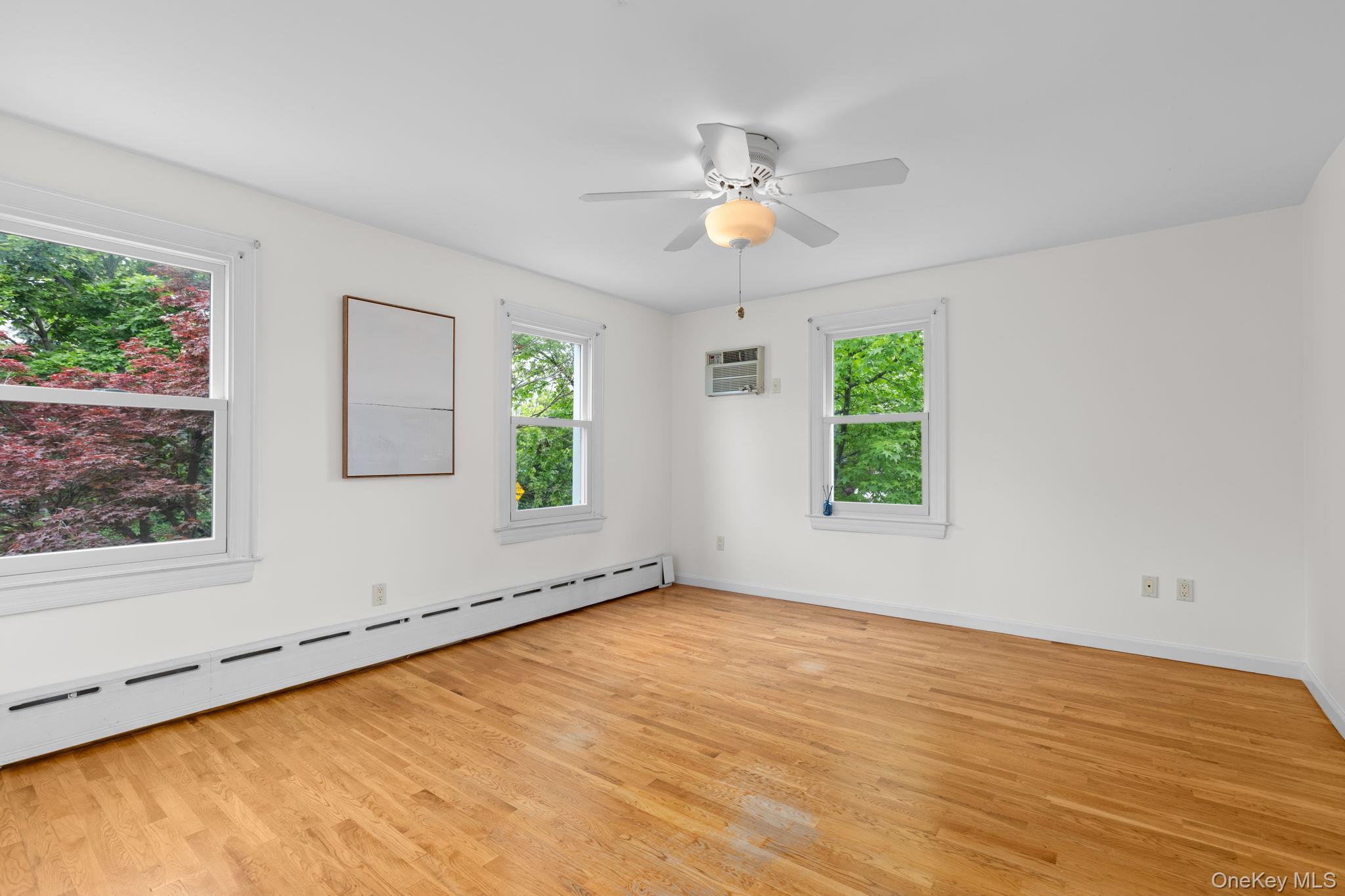 551 Minnieford Avenue, Bronx, NY 10464