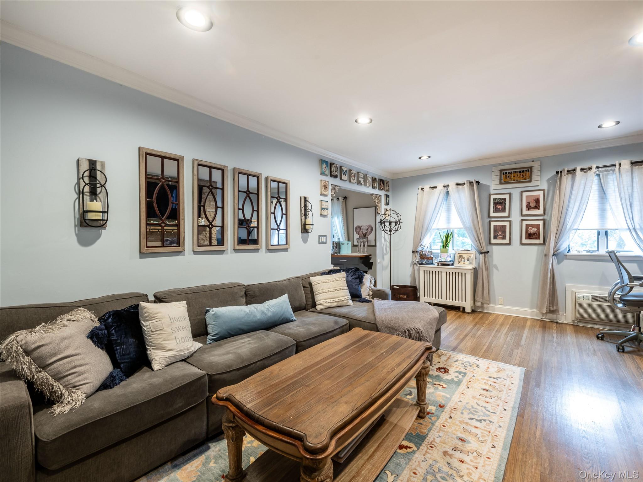 215 Middle Neck Road # 15-2A, Great Neck, NY 11021